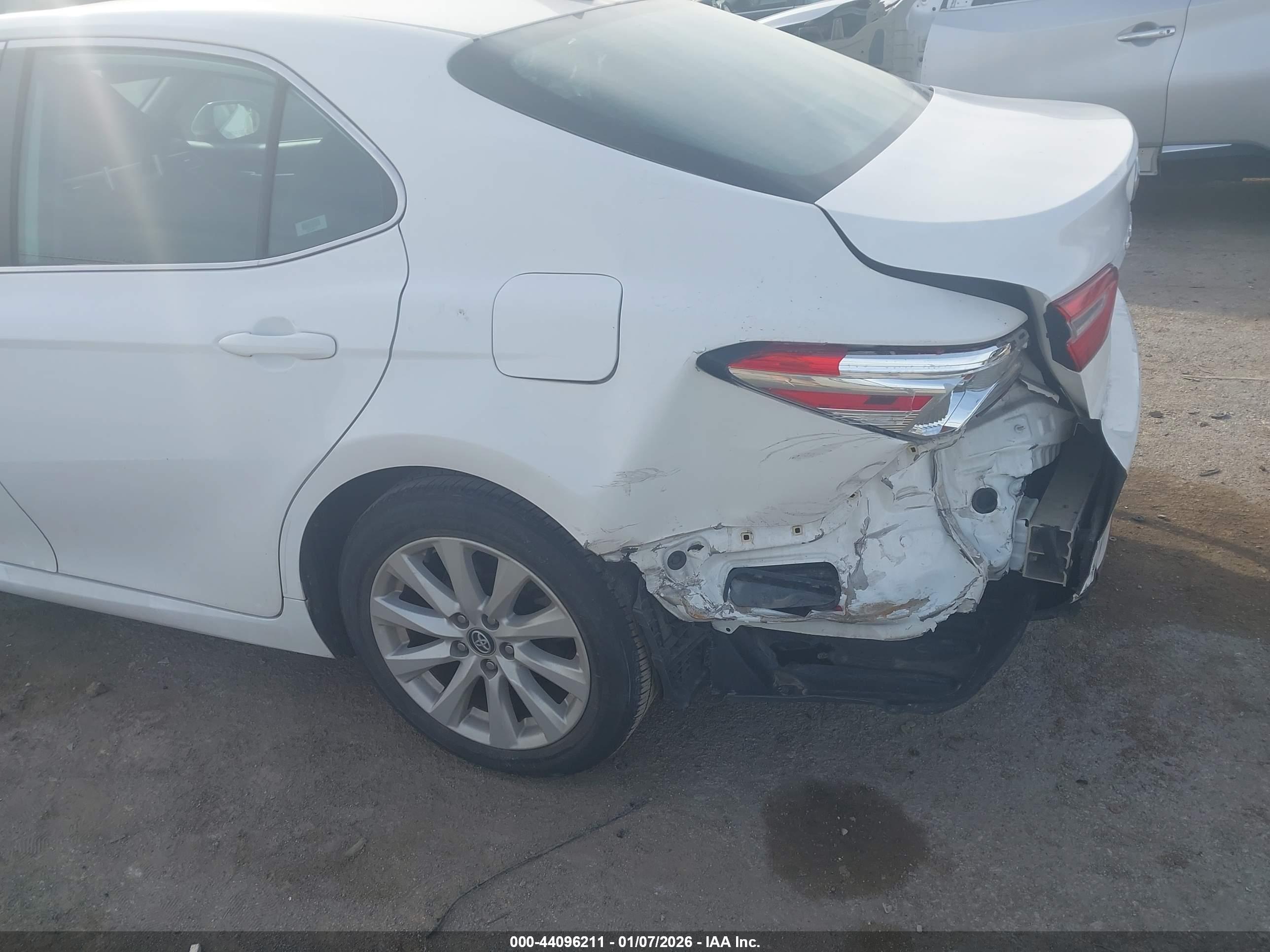 TOYOTA CAMRY image 6