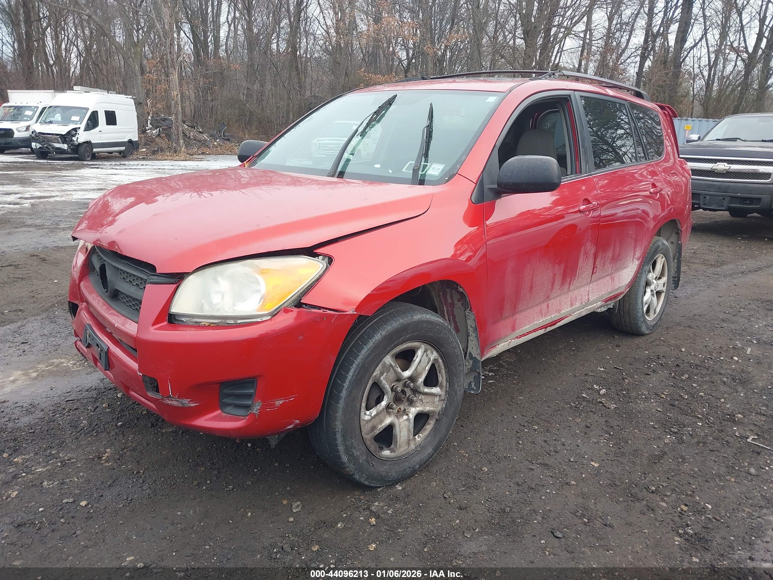 TOYOTA RAV4 image 2