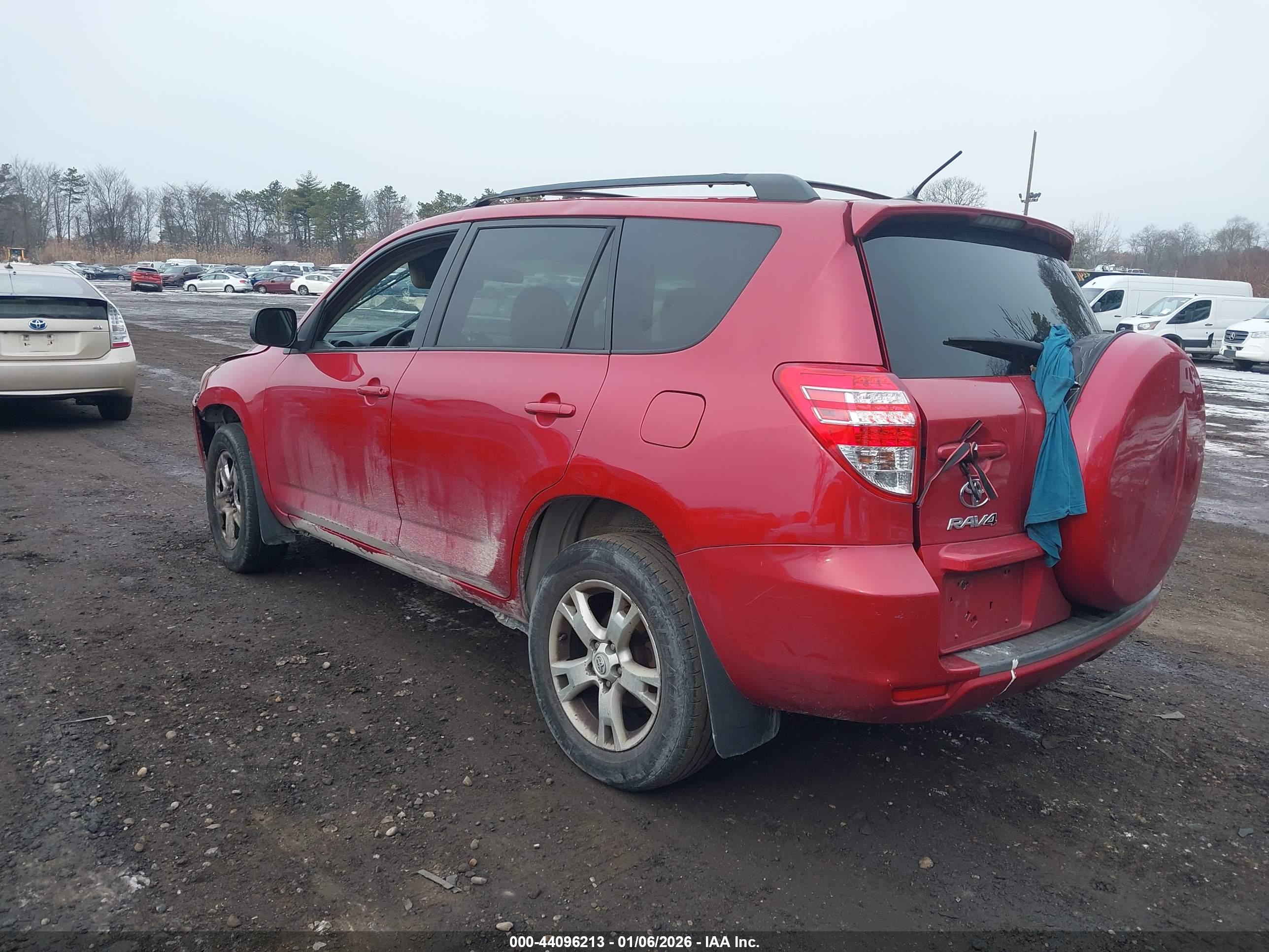 TOYOTA RAV4 image 3
