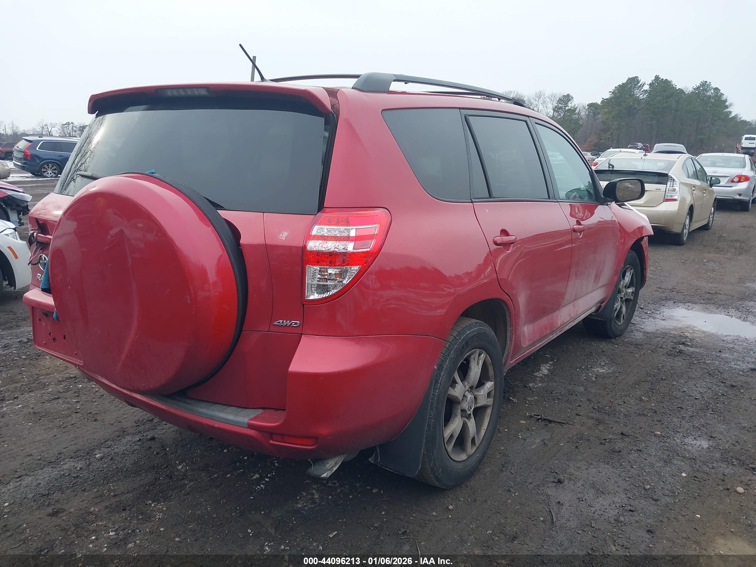 TOYOTA RAV4 image 4