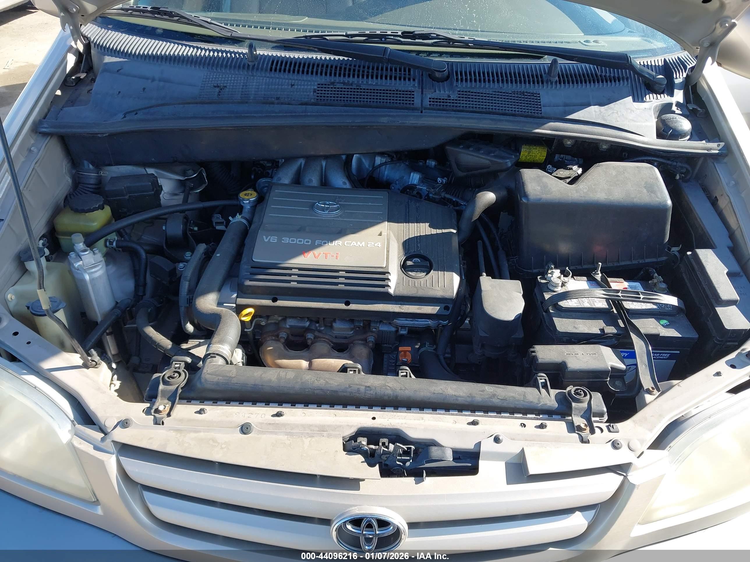 TOYOTA SIENNA image 10