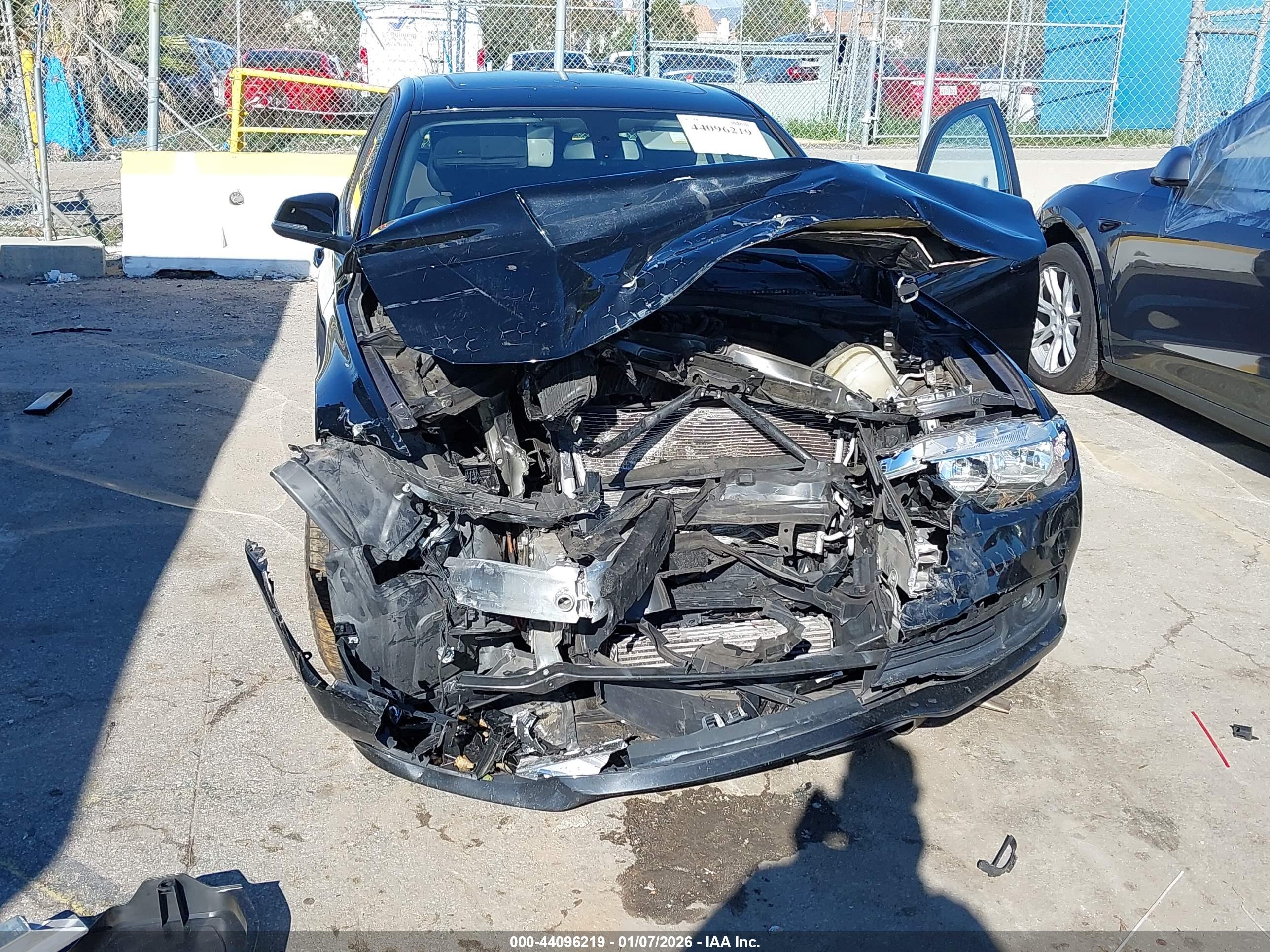 BMW 320I image 6