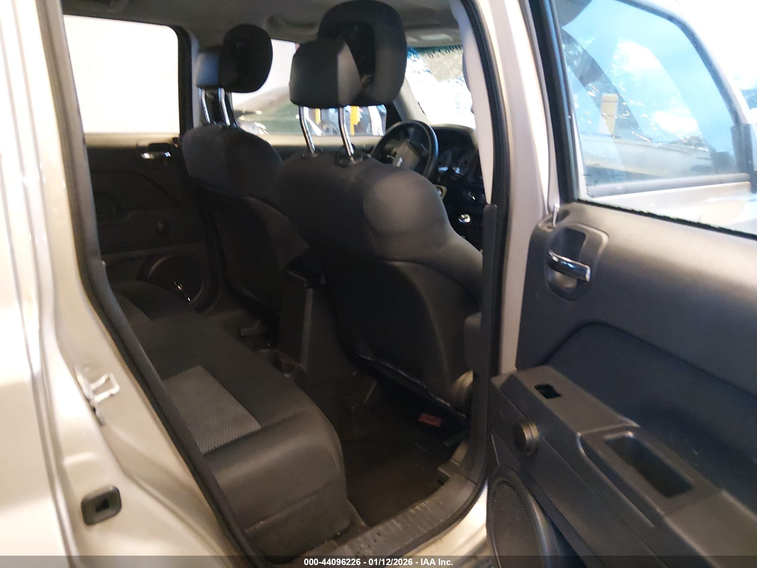 JEEP PATRIOT image 8