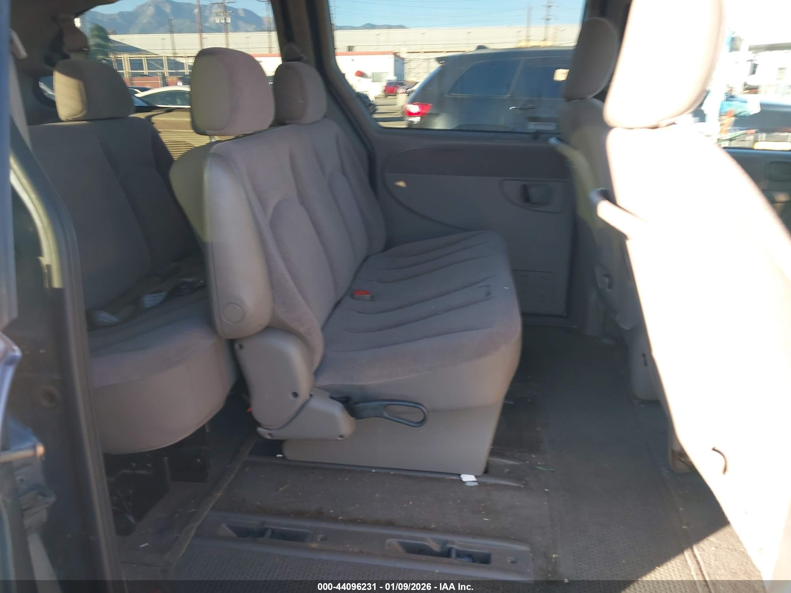 DODGE GRAND image 8