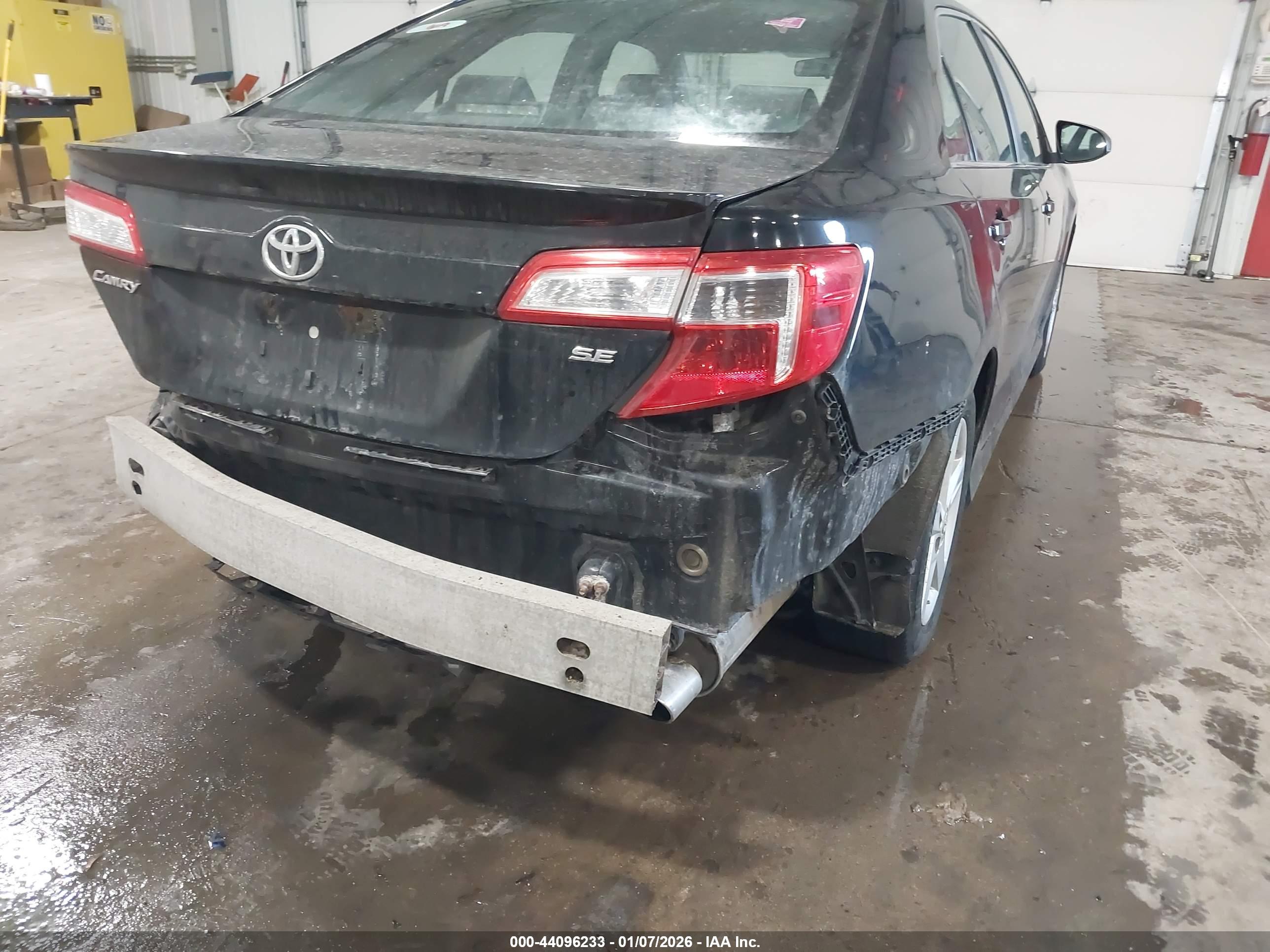 TOYOTA CAMRY image 6