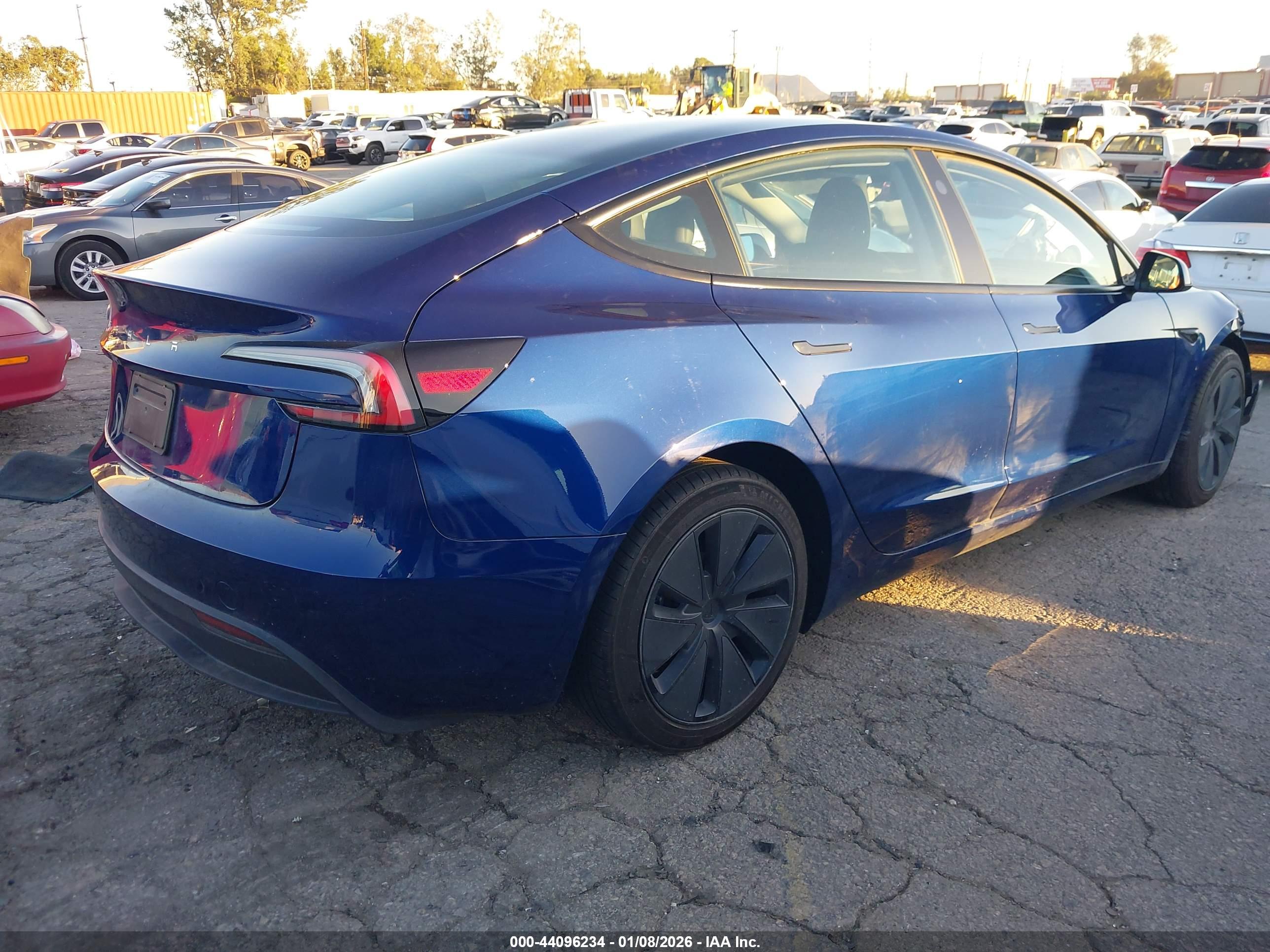 TESLA MODEL image 4