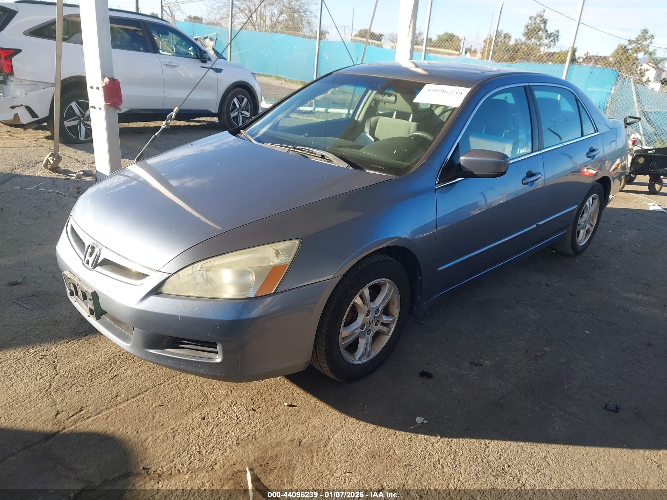 HONDA ACCORD image 2