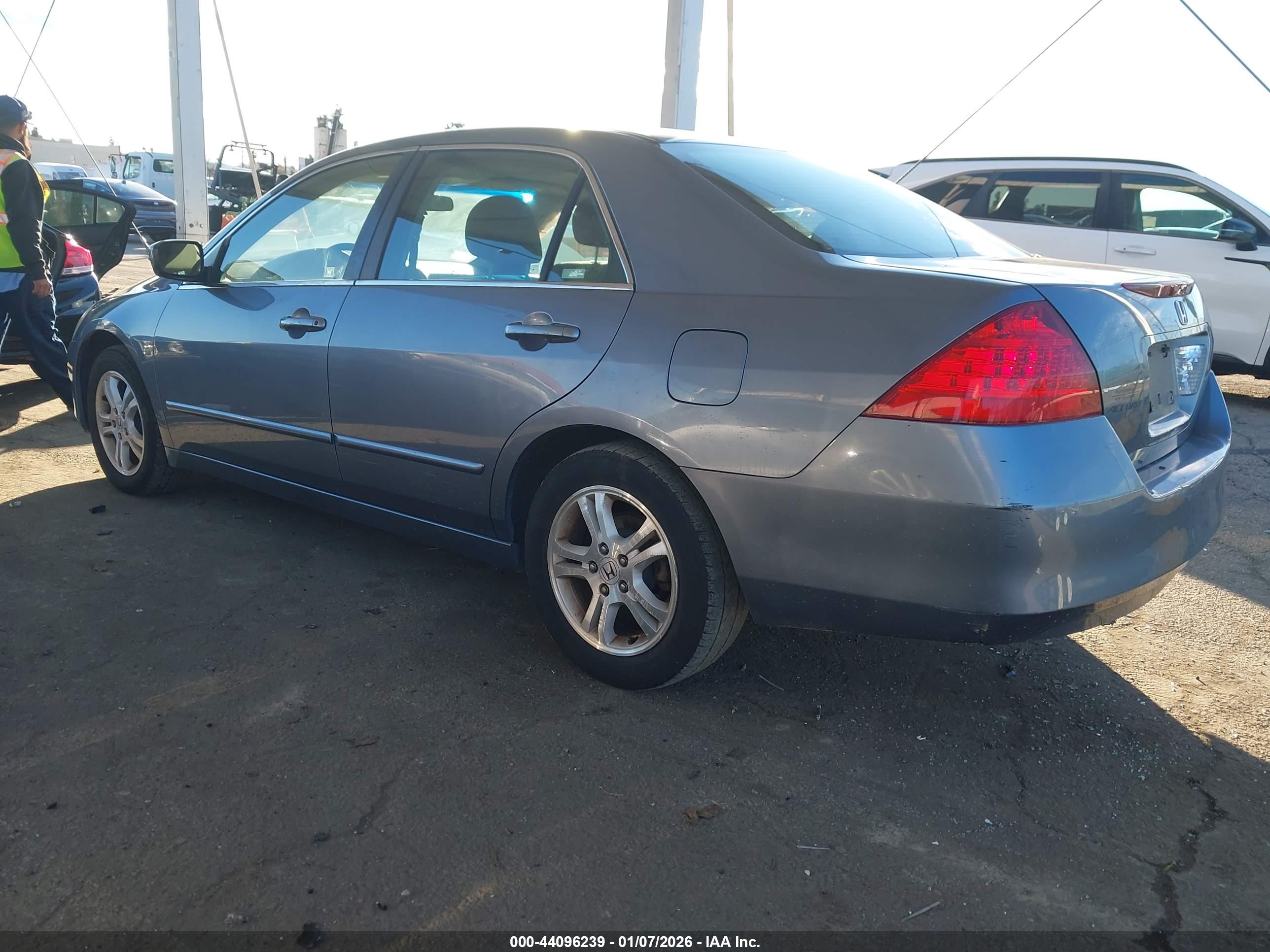 HONDA ACCORD image 3