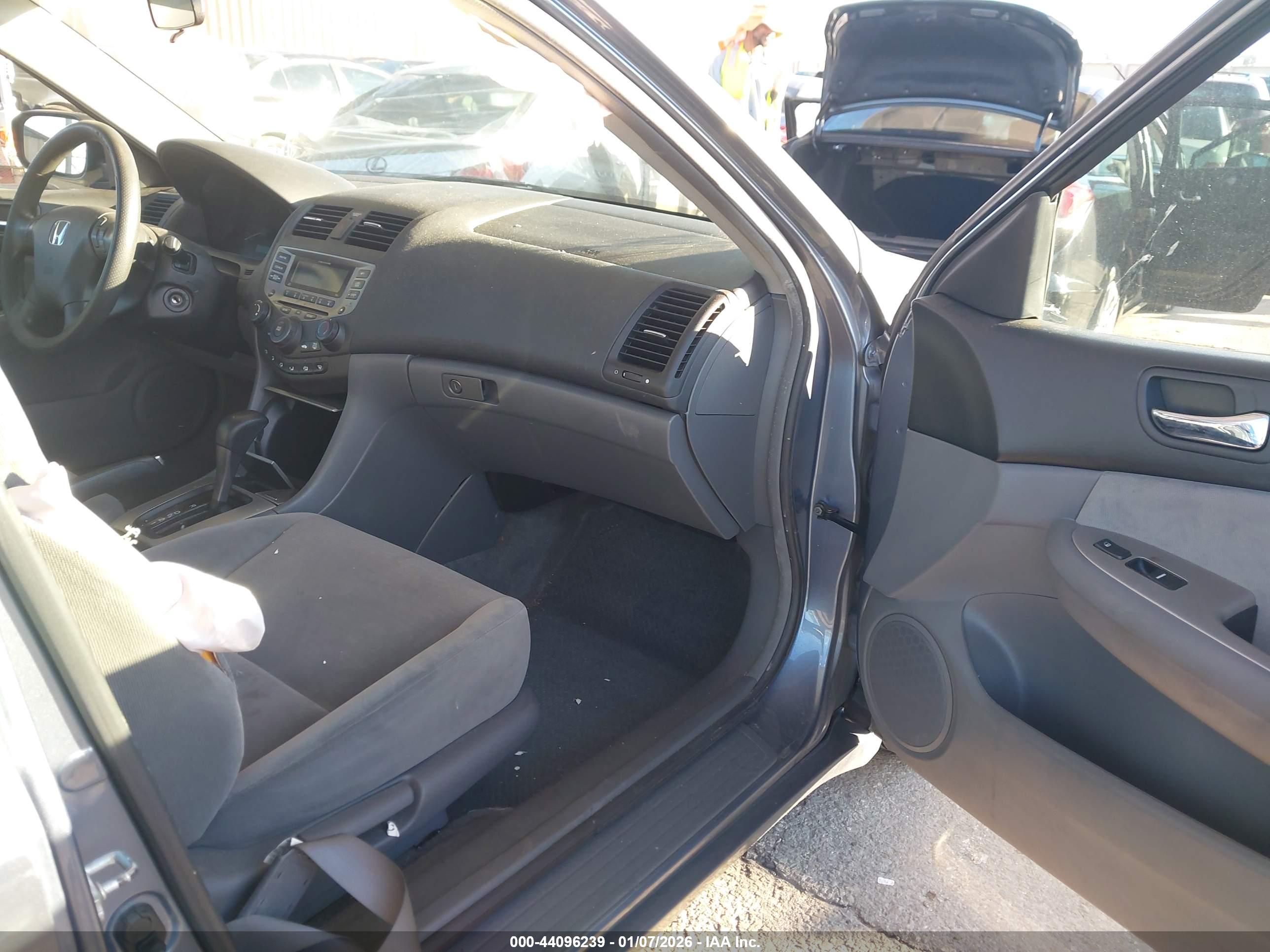 HONDA ACCORD image 5