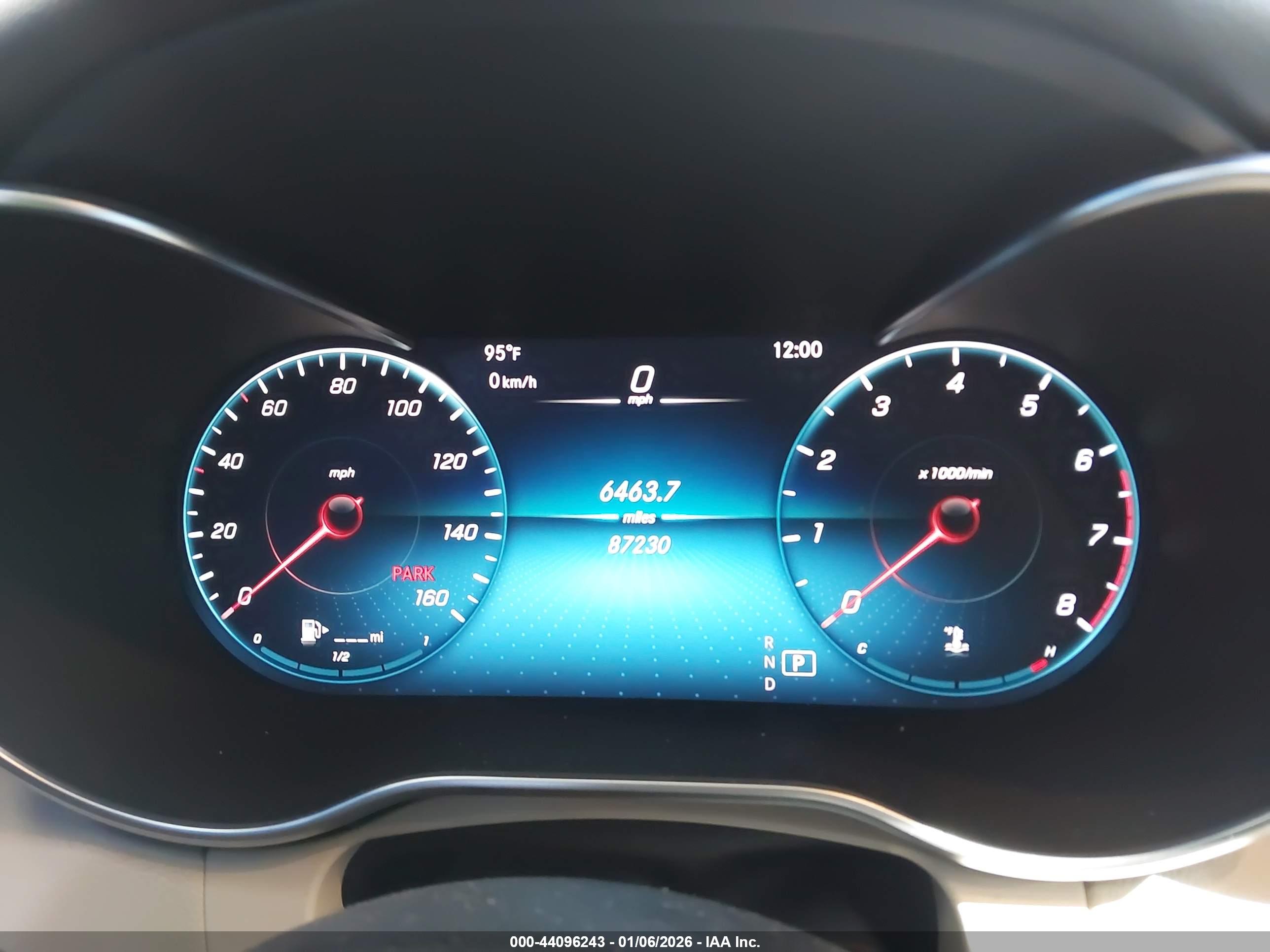 MERCEDES-BENZ GLC image 7