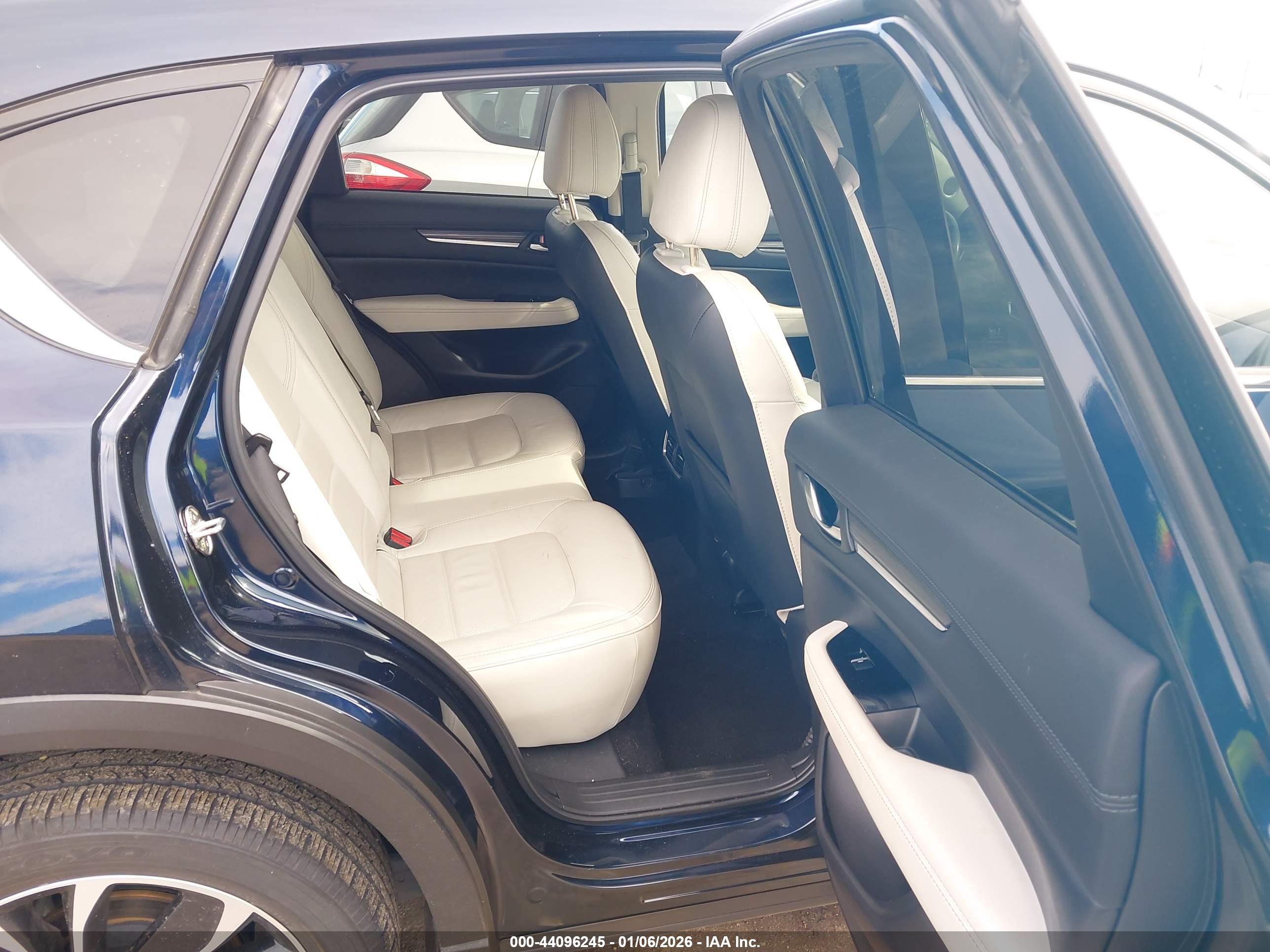 MAZDA CX-5 image 8