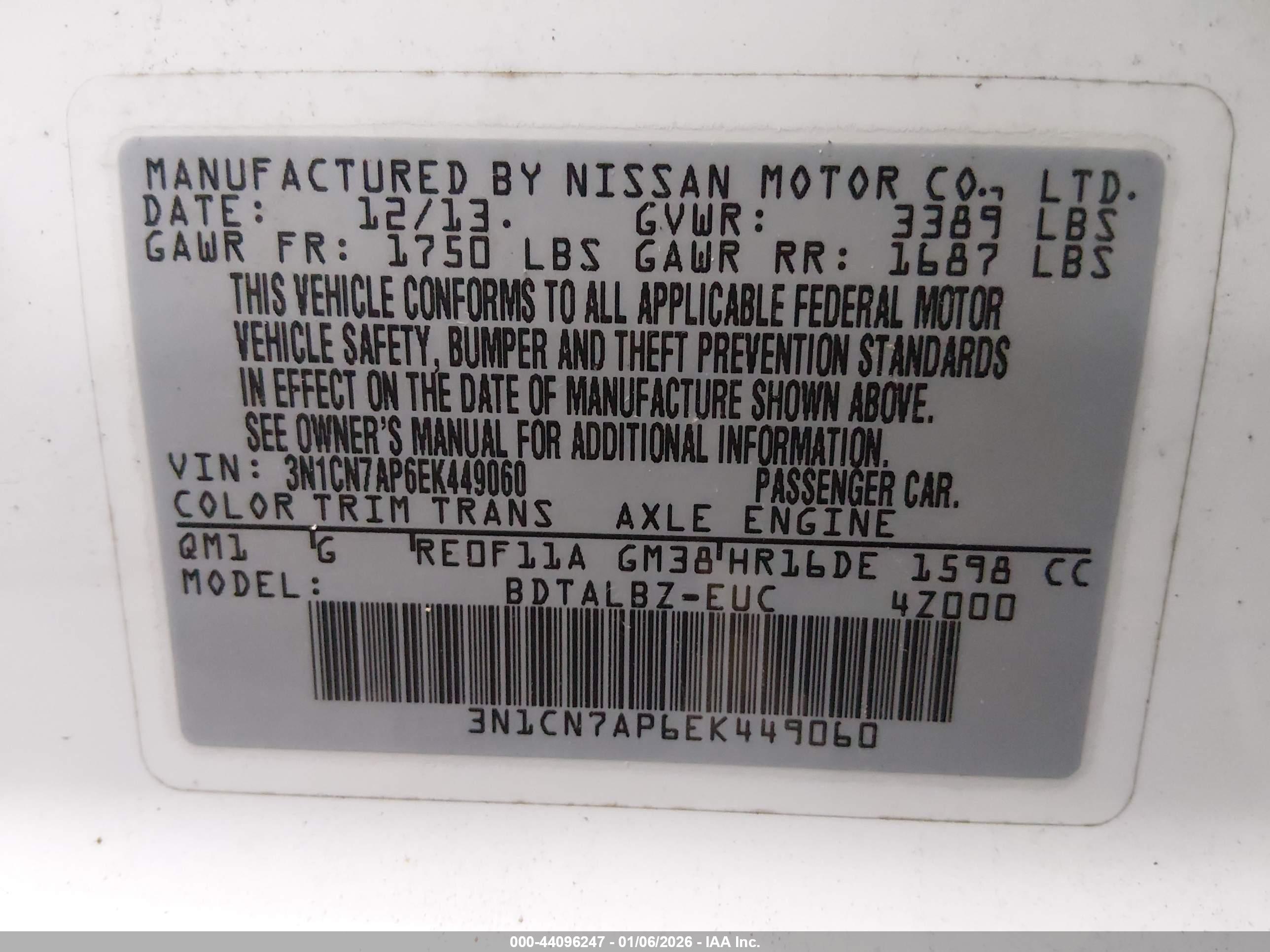 NISSAN VERSA image 9