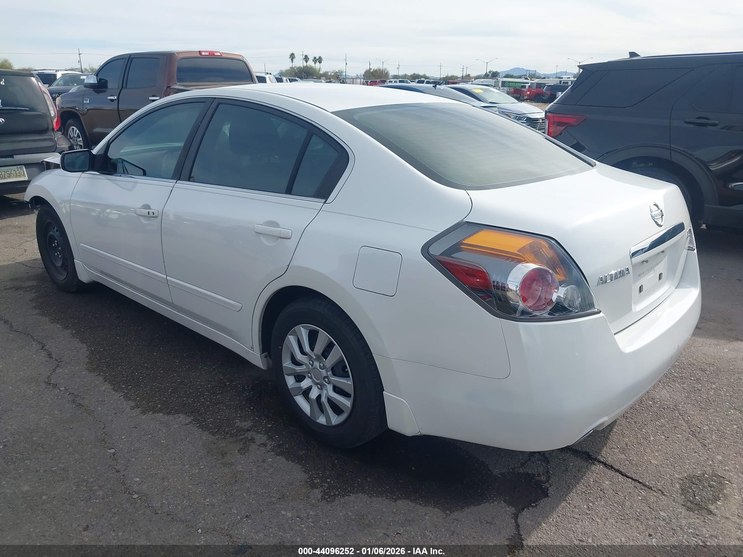 NISSAN ALTIMA image 3