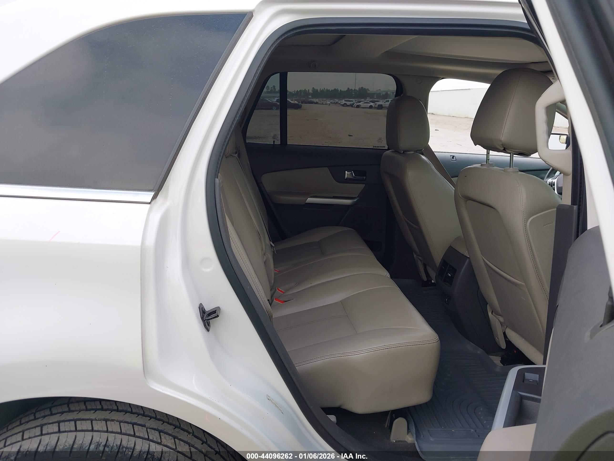 FORD EDGE image 8