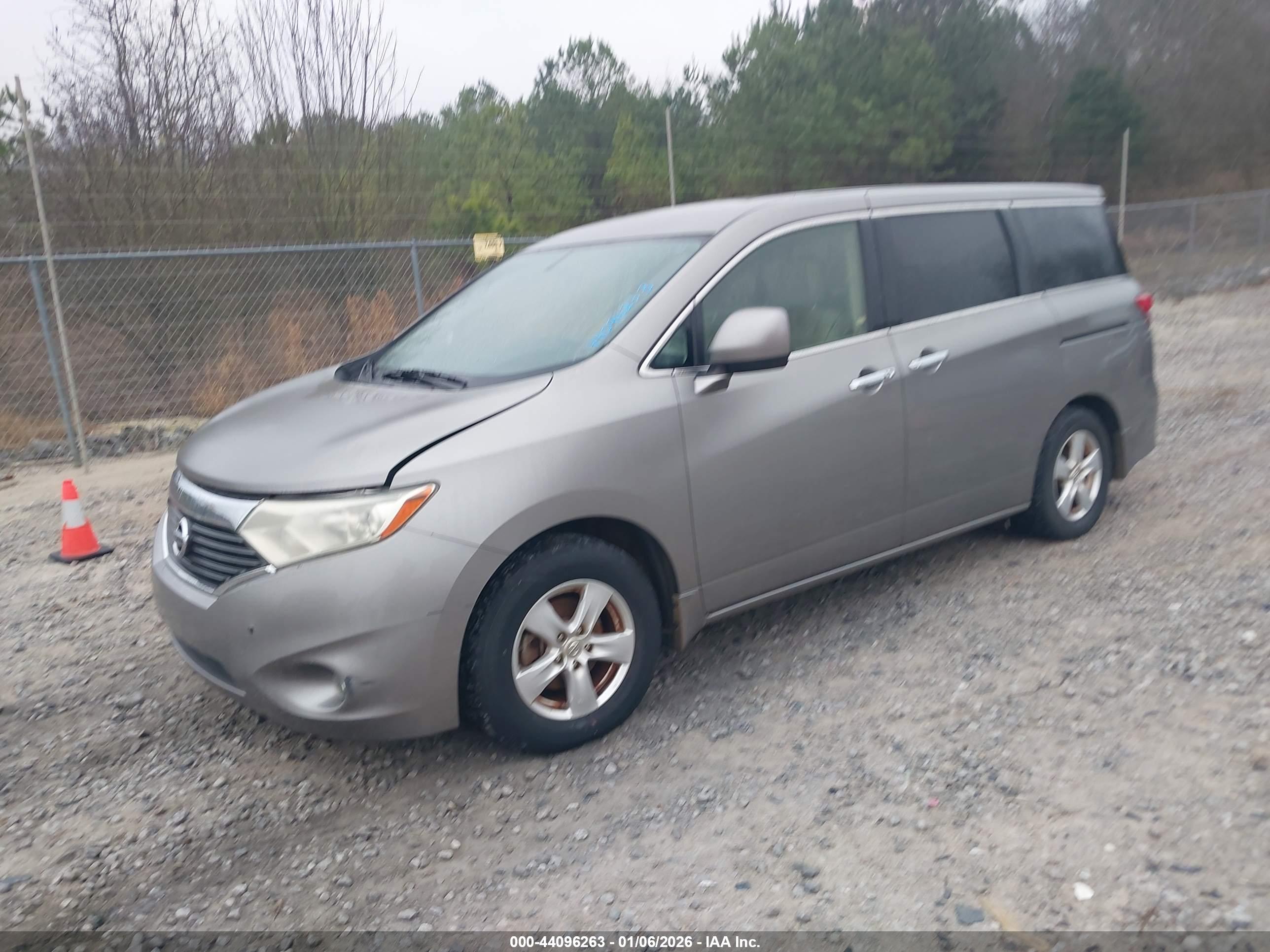 NISSAN QUEST image 2