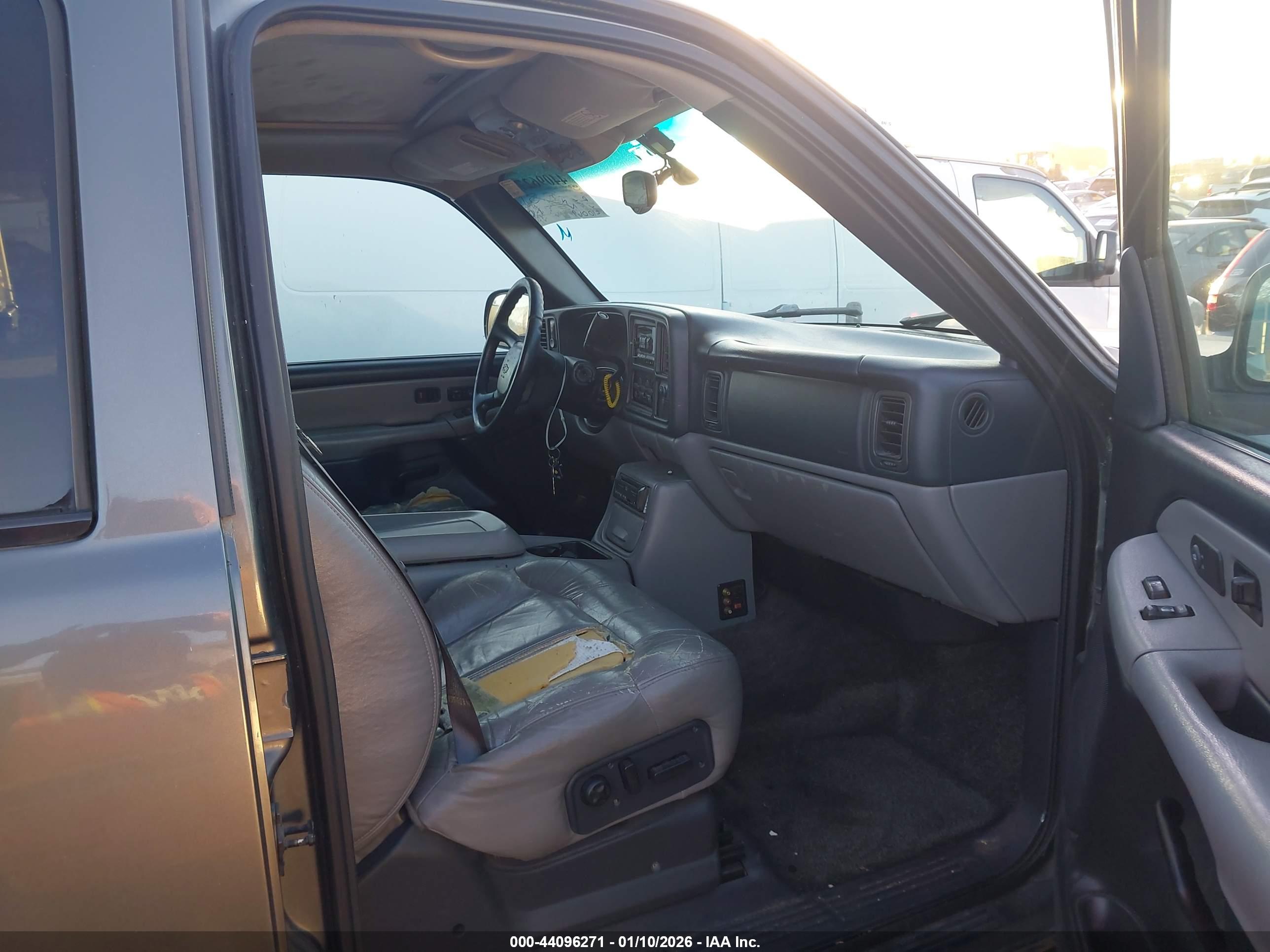 CHEVROLET TAHOE image 5