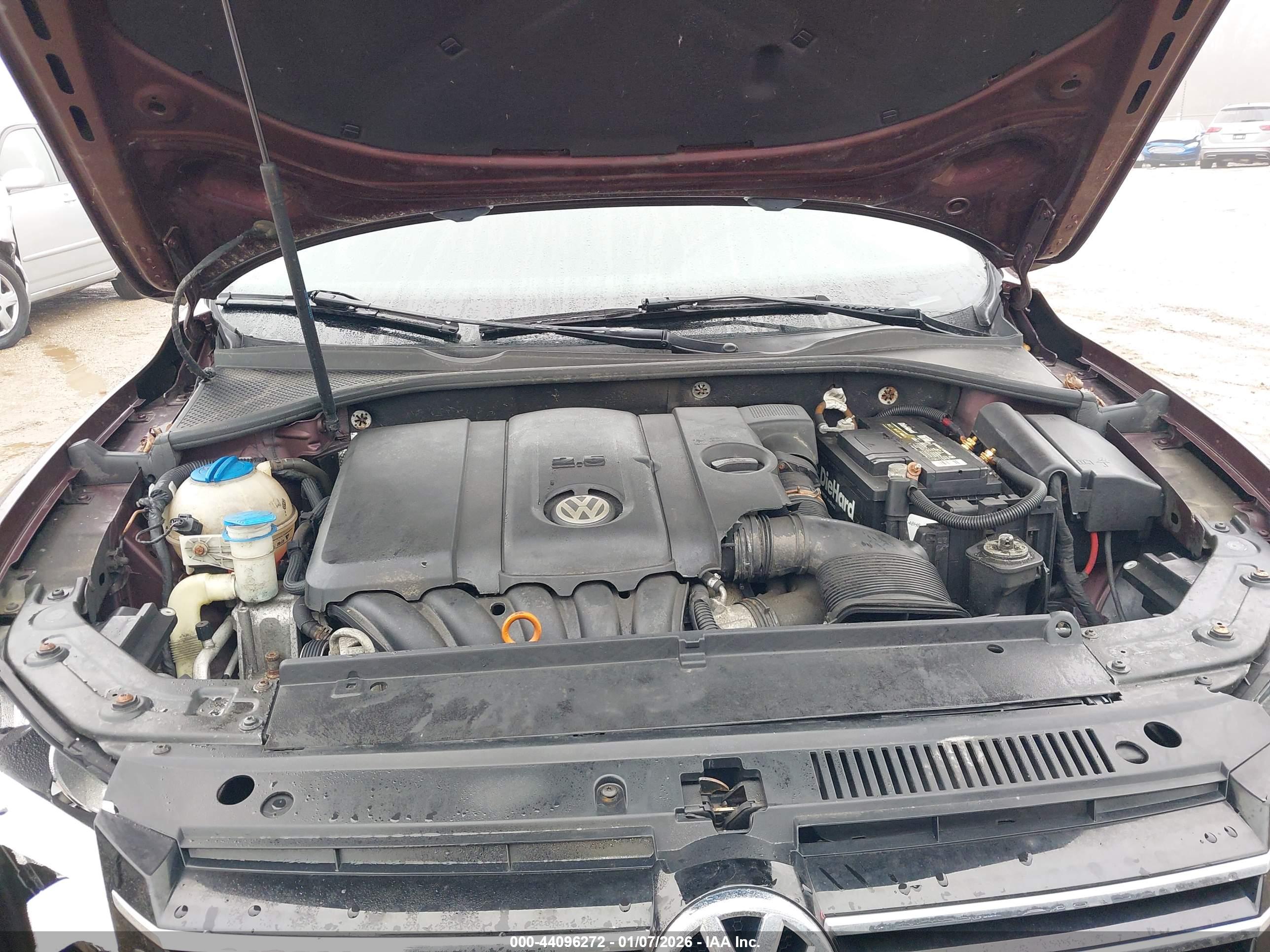 VOLKSWAGEN PASSAT image 10