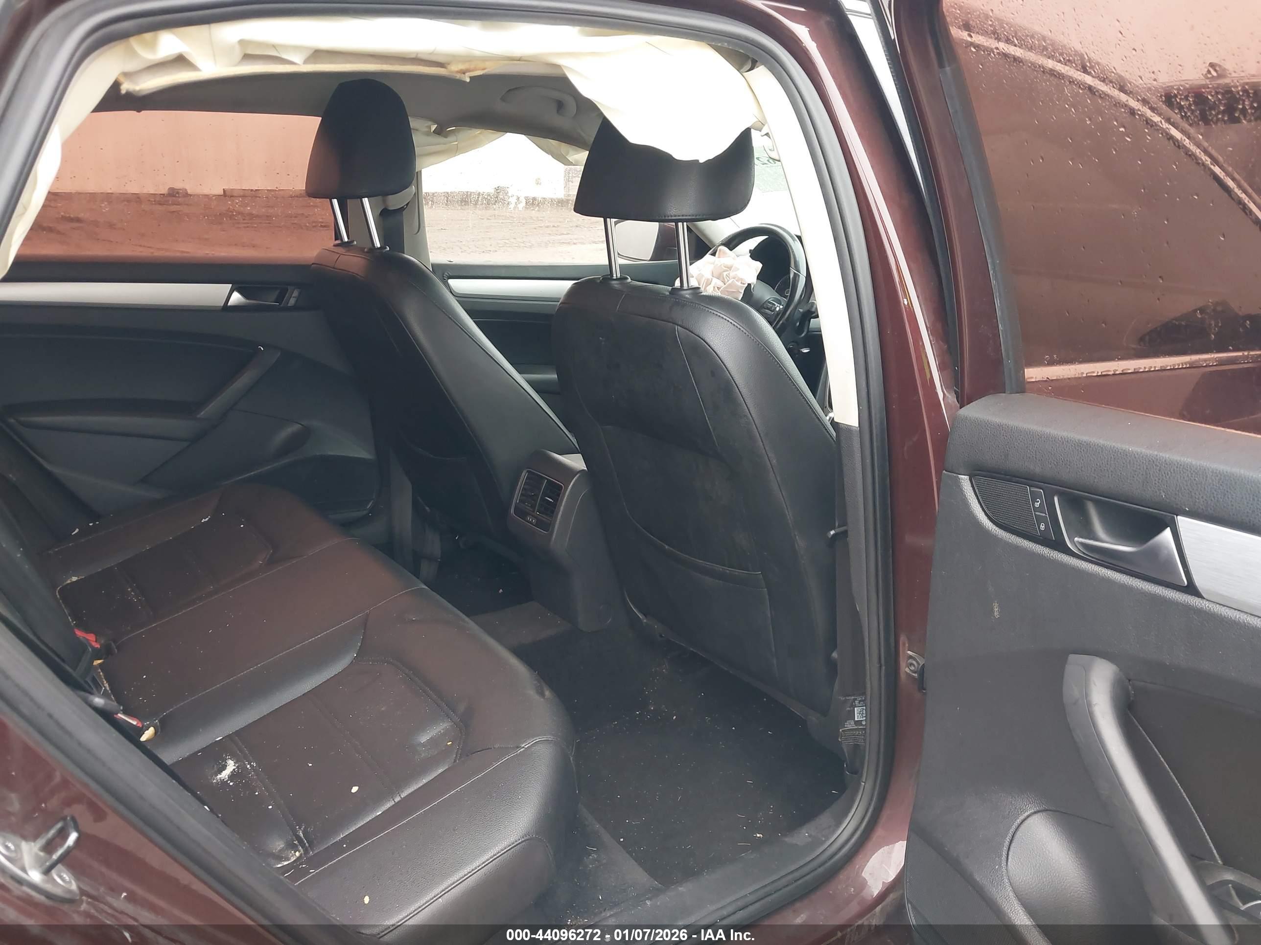 VOLKSWAGEN PASSAT image 8