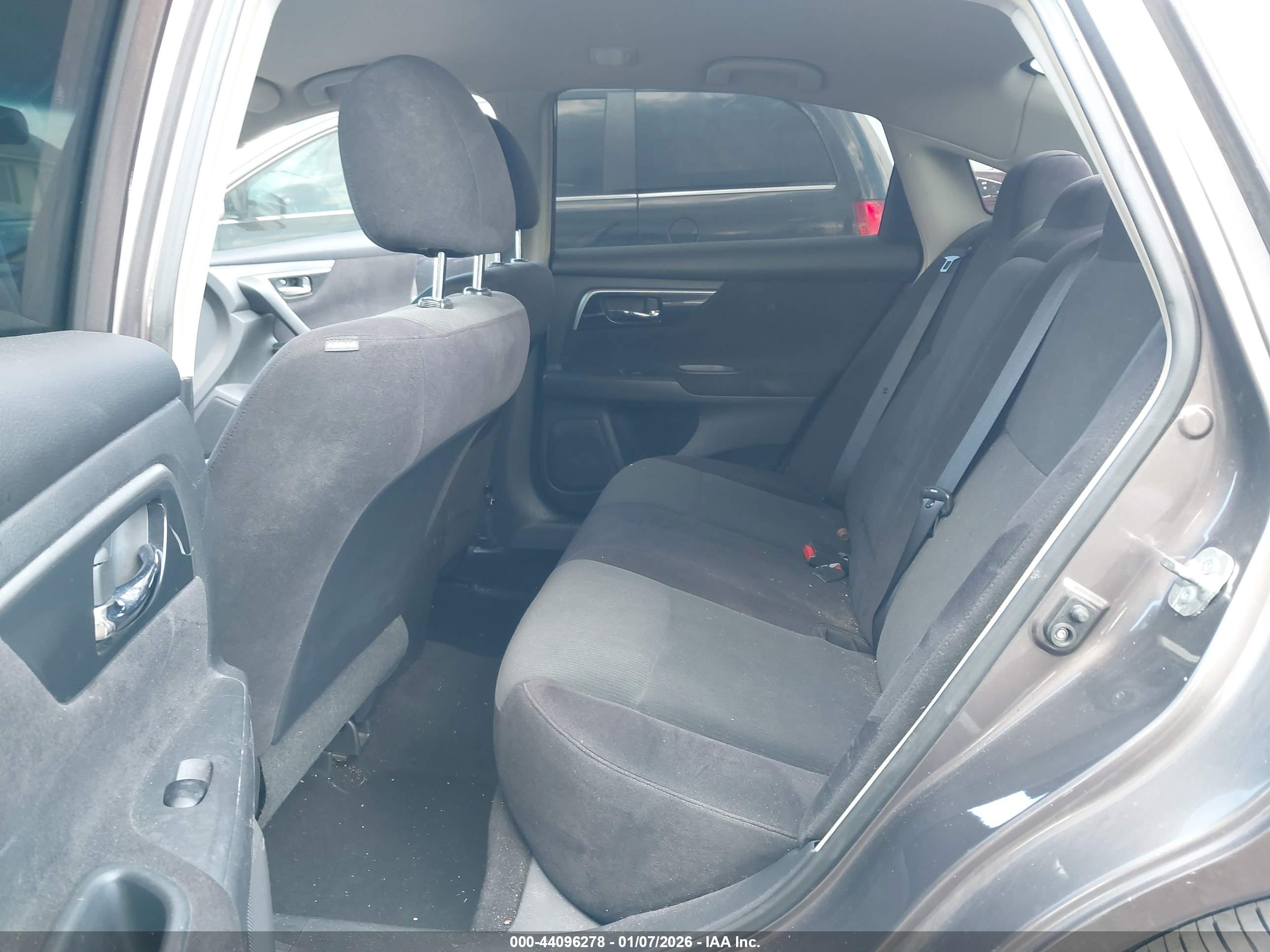 NISSAN ALTIMA image 8