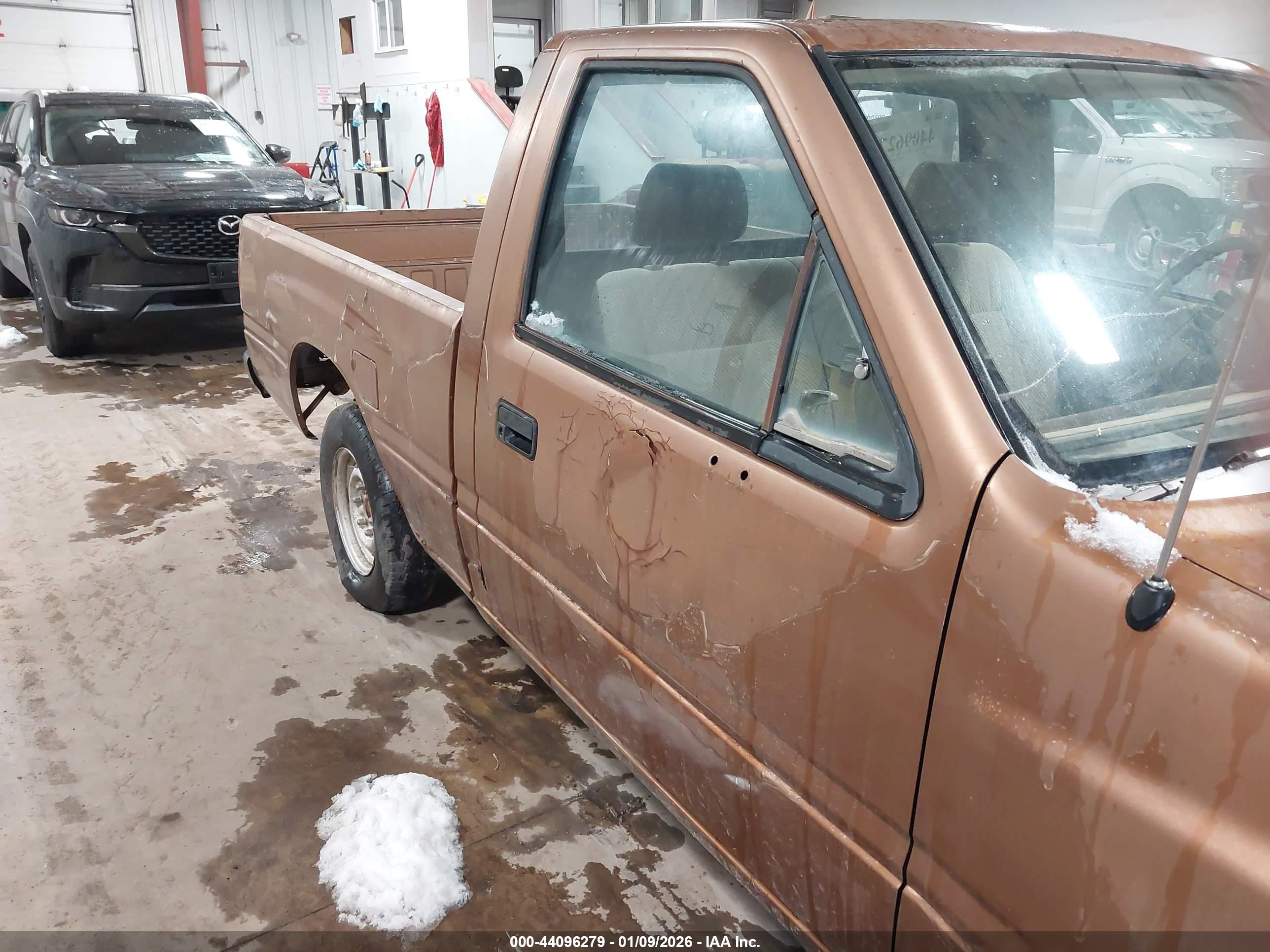 ISUZU CONVENTIONAL image 6