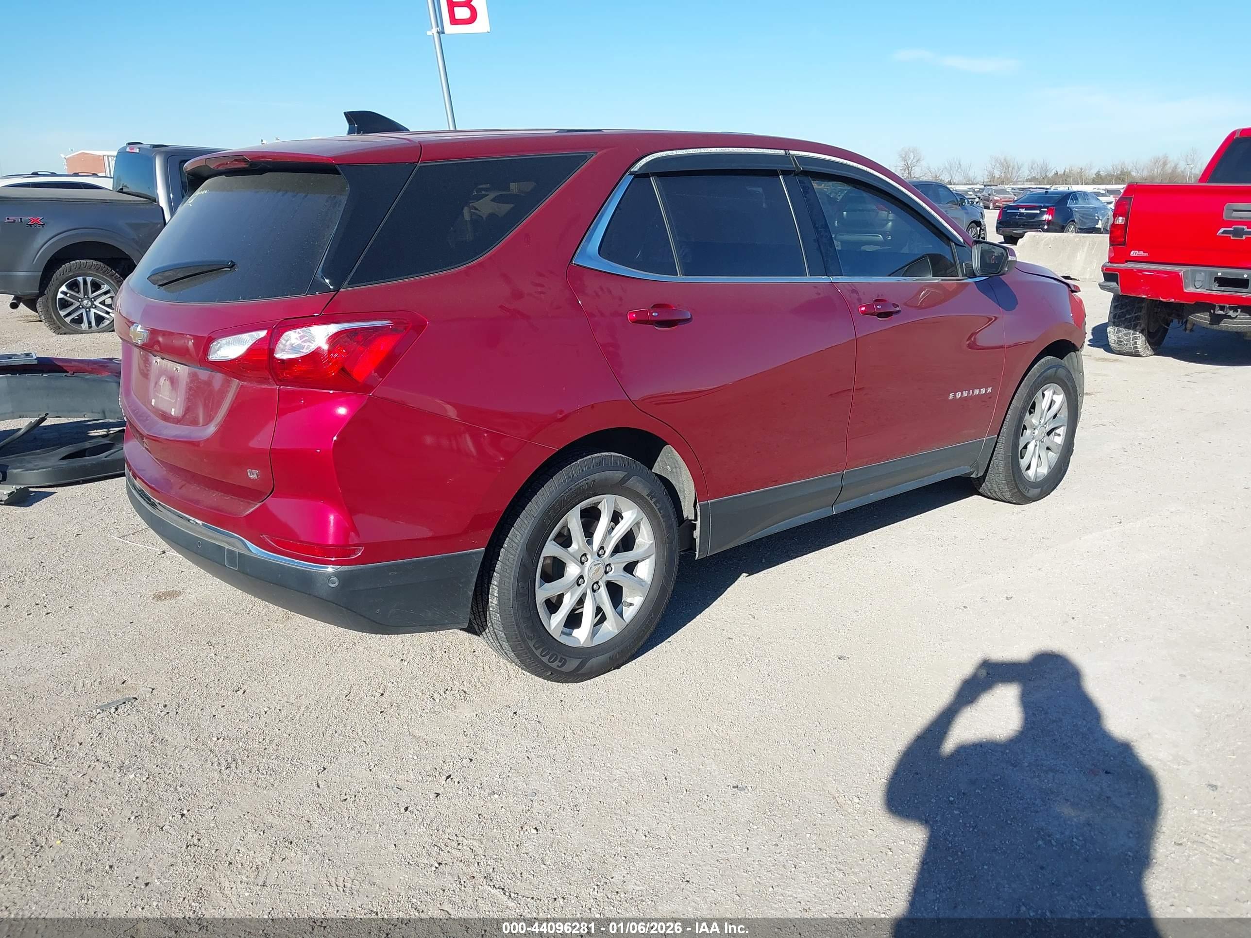CHEVROLET EQUINOX image 4