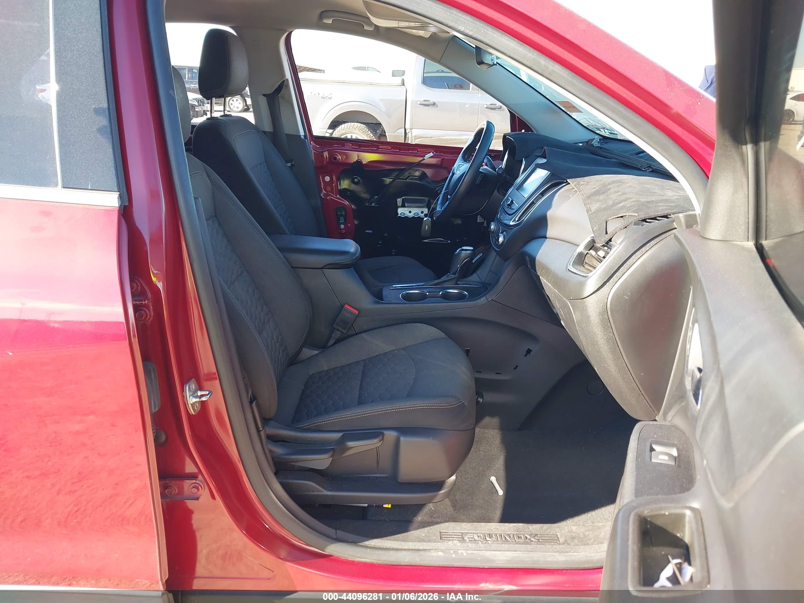 CHEVROLET EQUINOX image 5