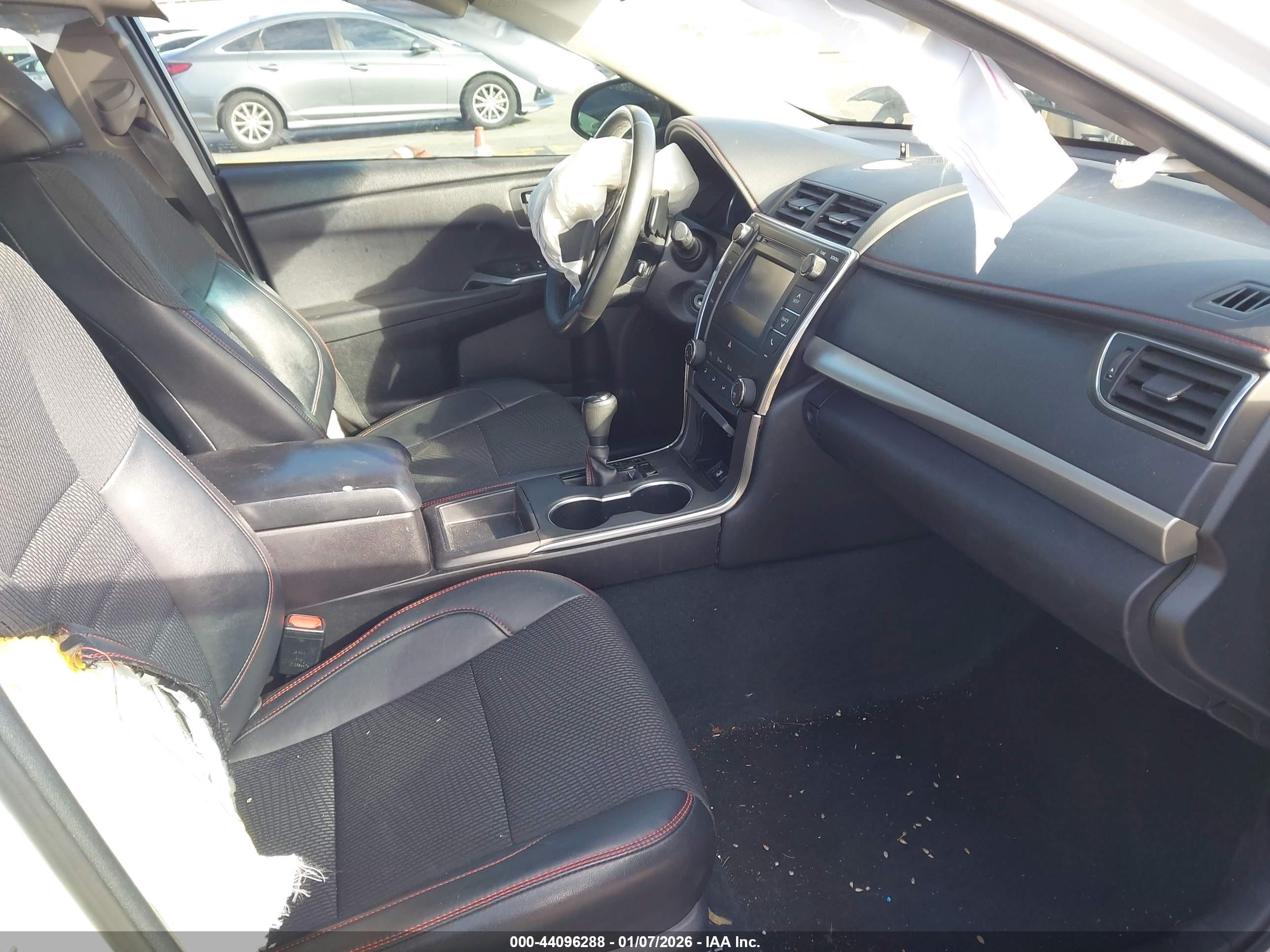 TOYOTA CAMRY image 5