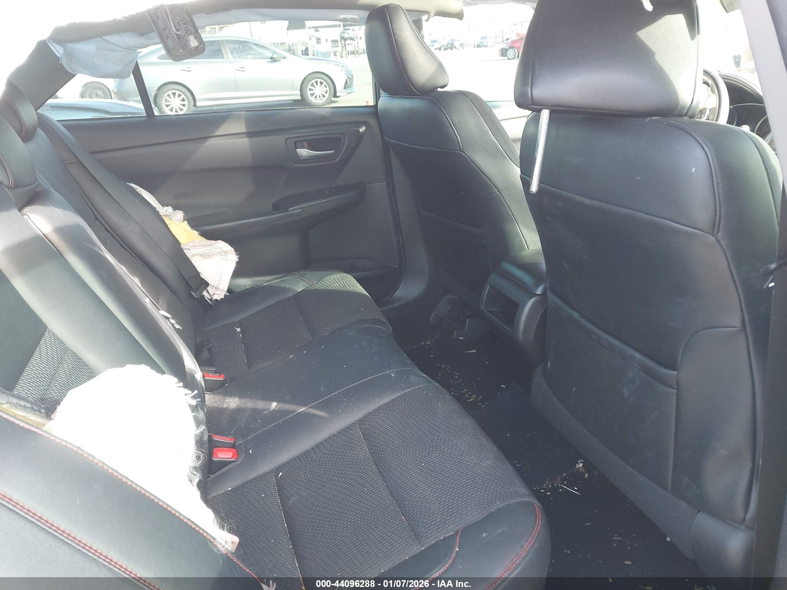 TOYOTA CAMRY image 8