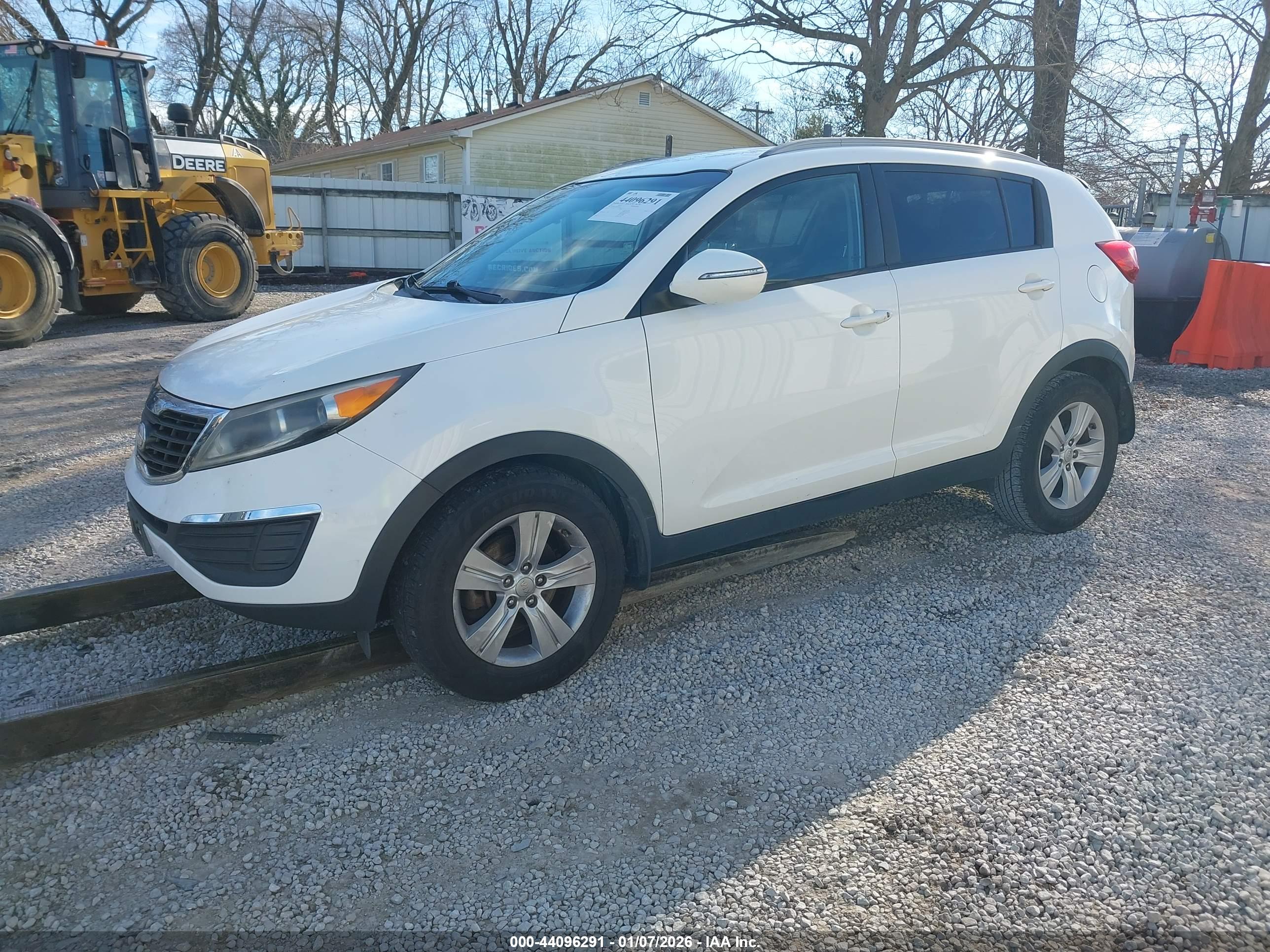 KIA SPORTAGE image 2