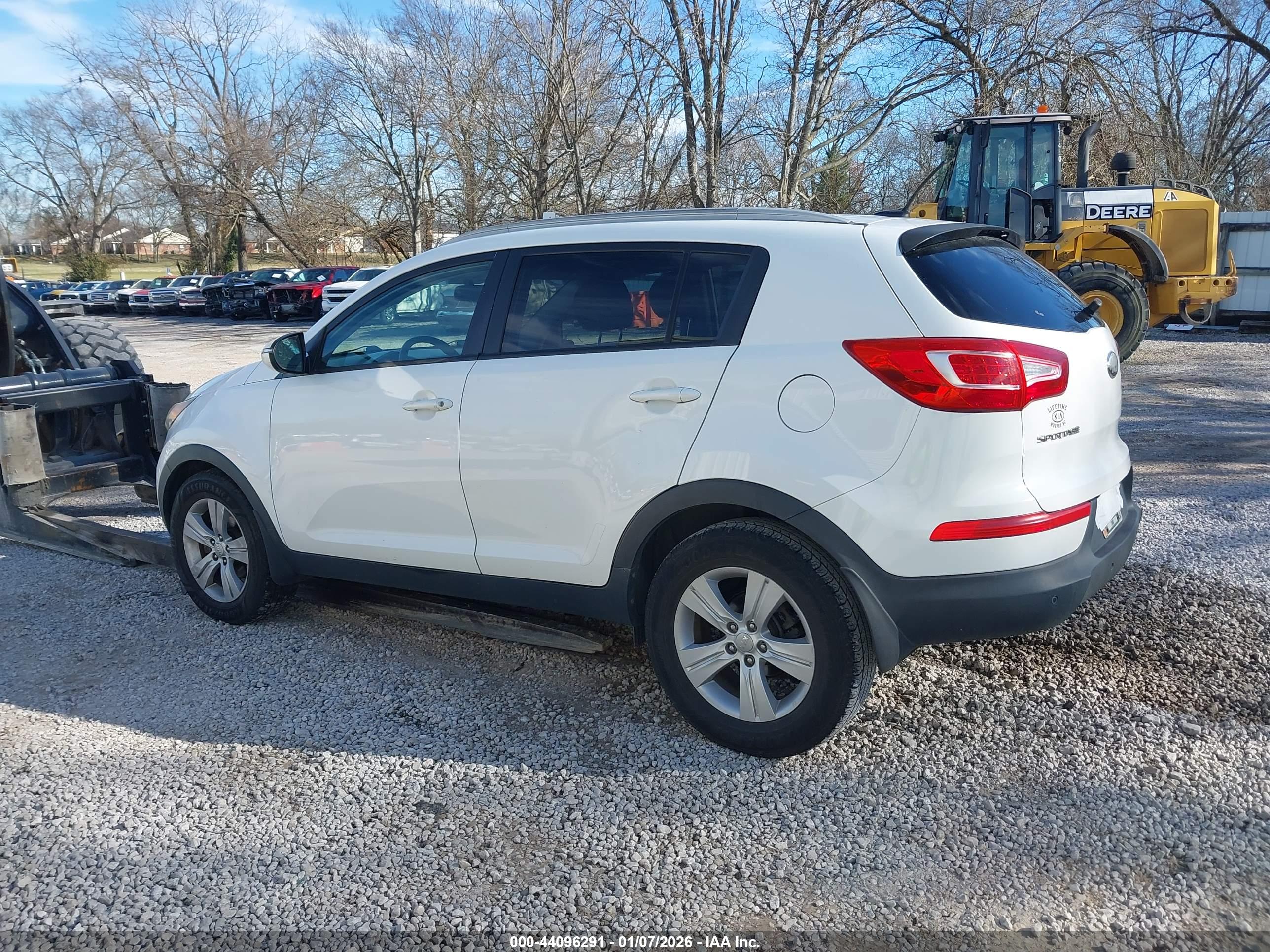 KIA SPORTAGE image 3