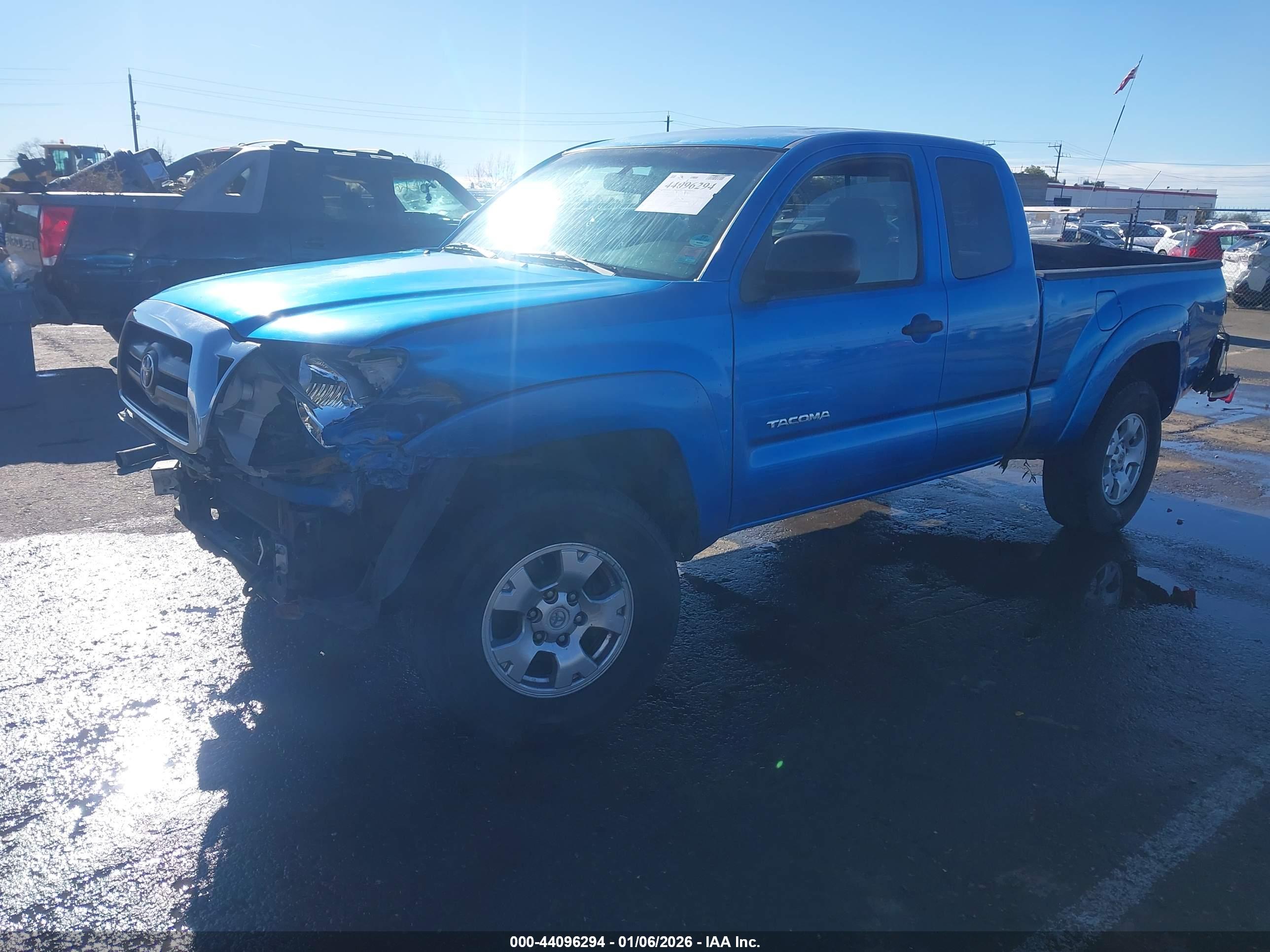 TOYOTA TACOMA image 2