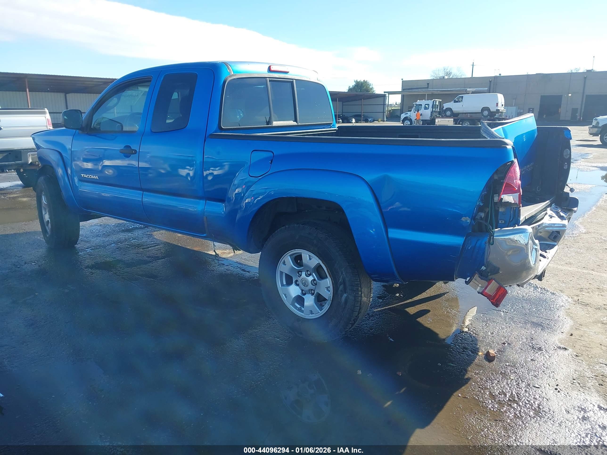 TOYOTA TACOMA image 3