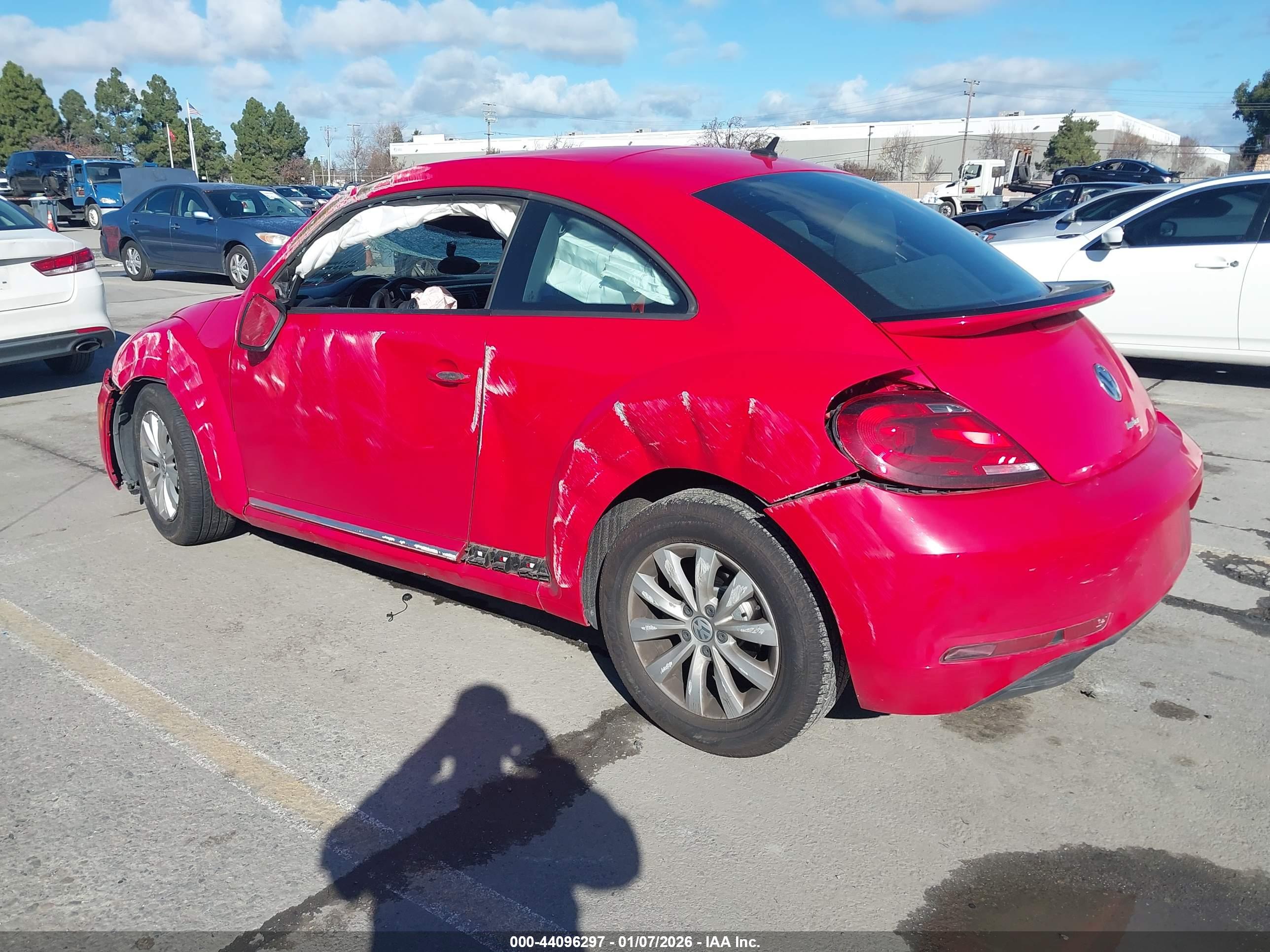 VOLKSWAGEN BEETLE image 3