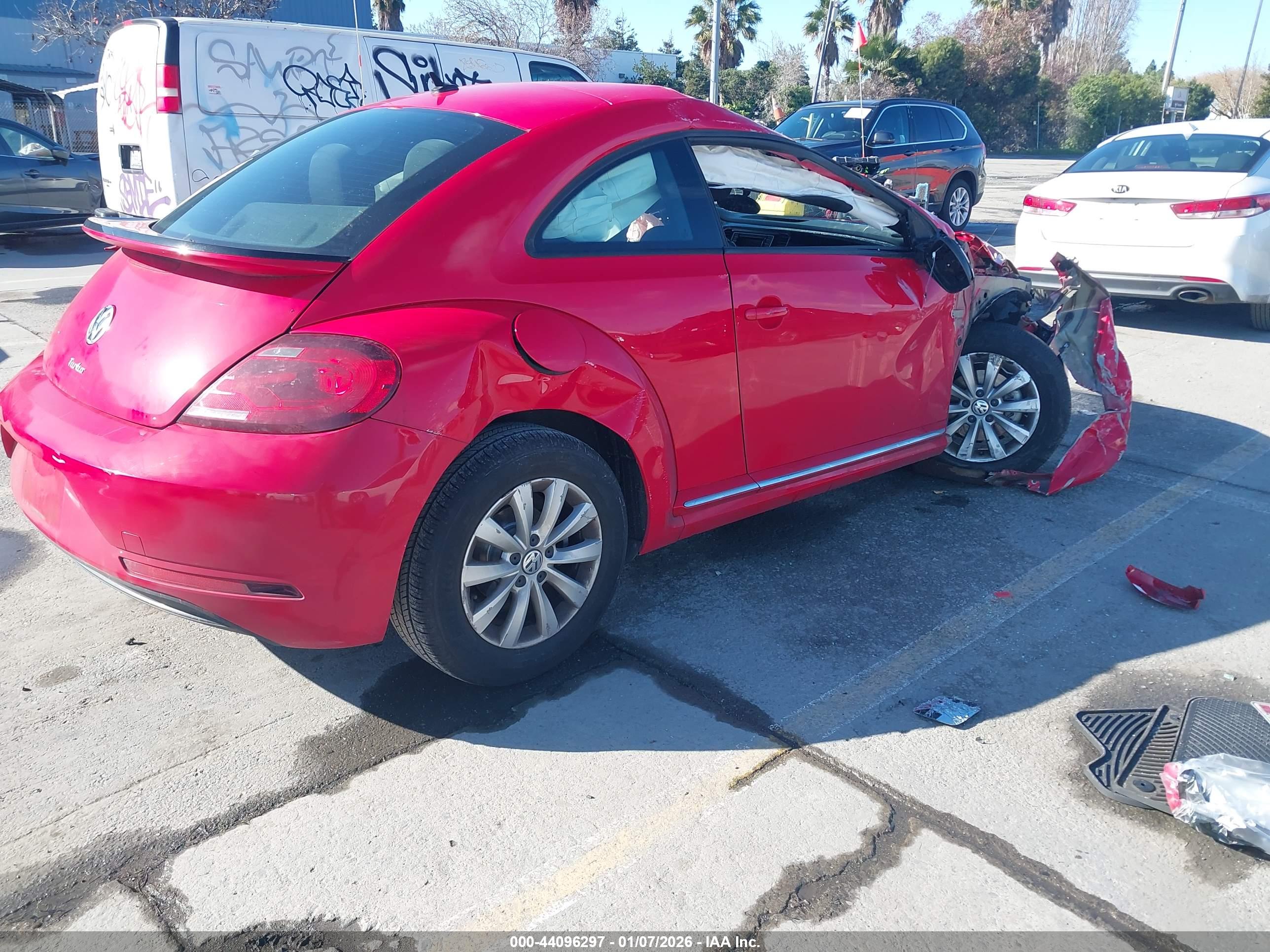 VOLKSWAGEN BEETLE image 4