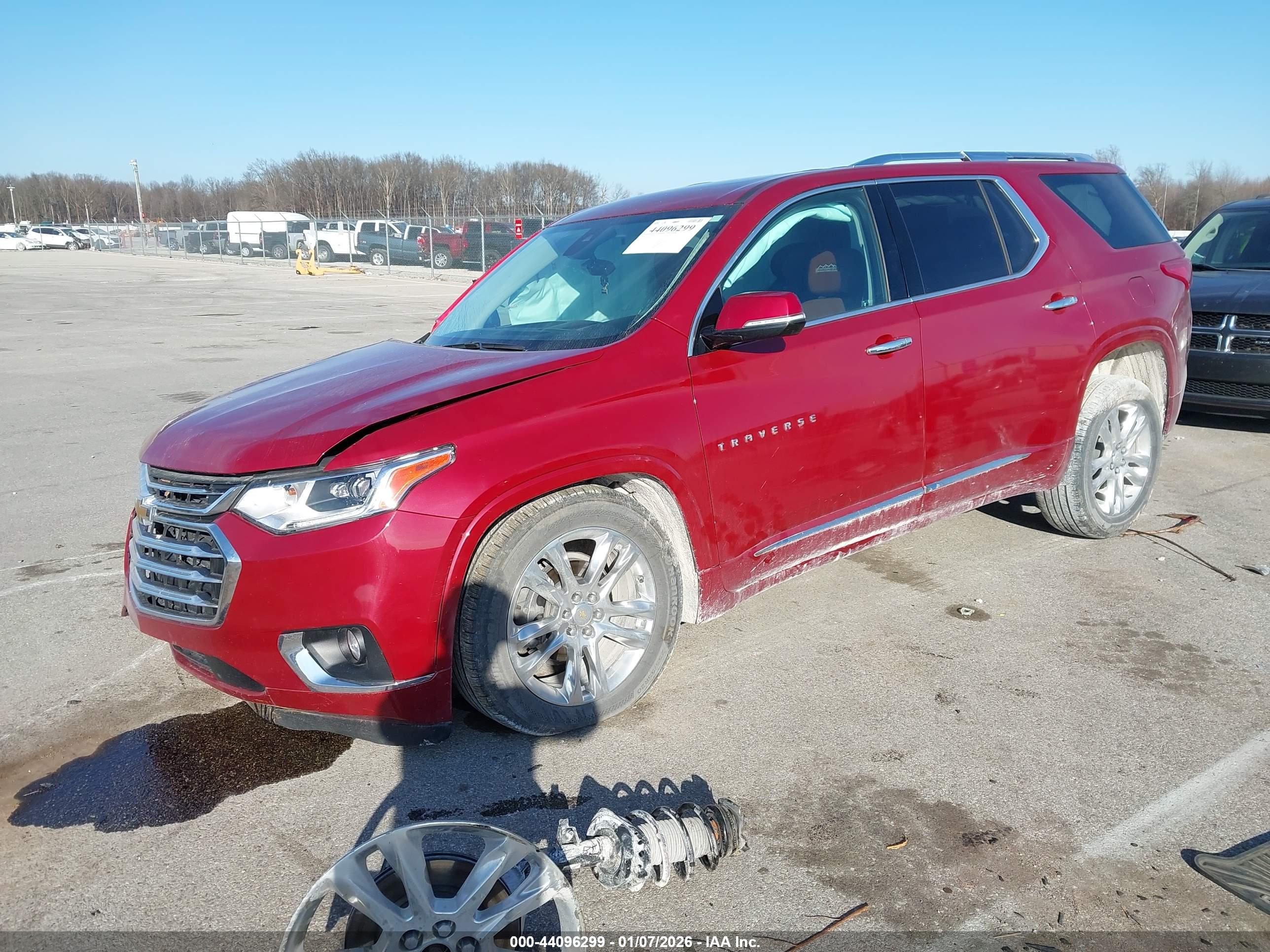 CHEVROLET TRAVERSE image 2