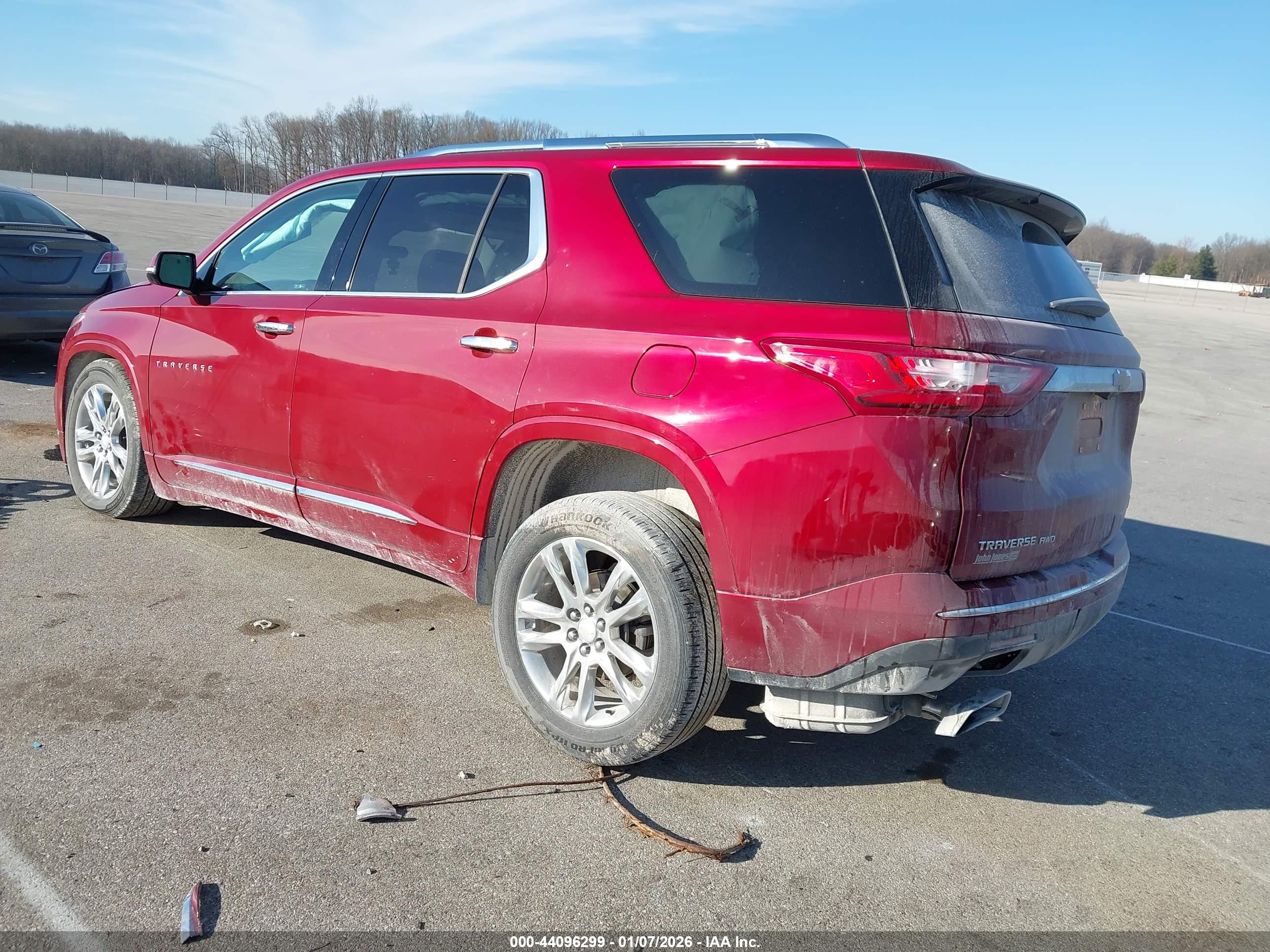 CHEVROLET TRAVERSE image 3