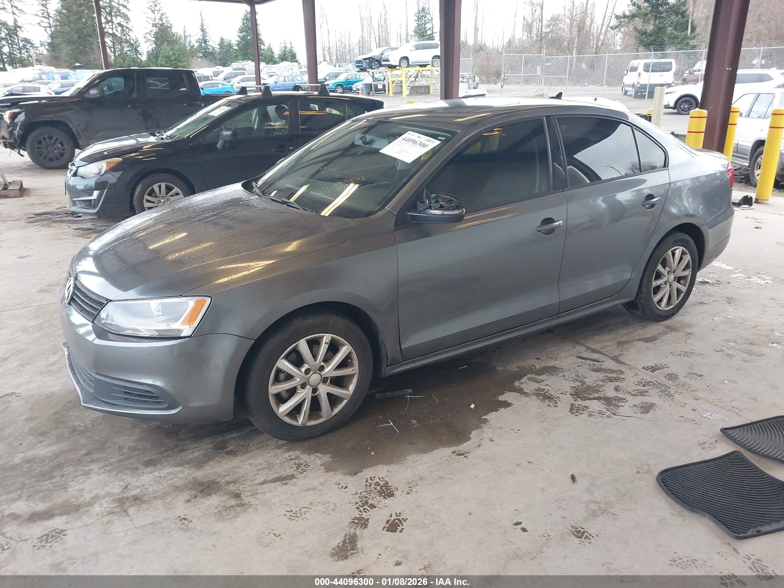 VOLKSWAGEN JETTA image 2