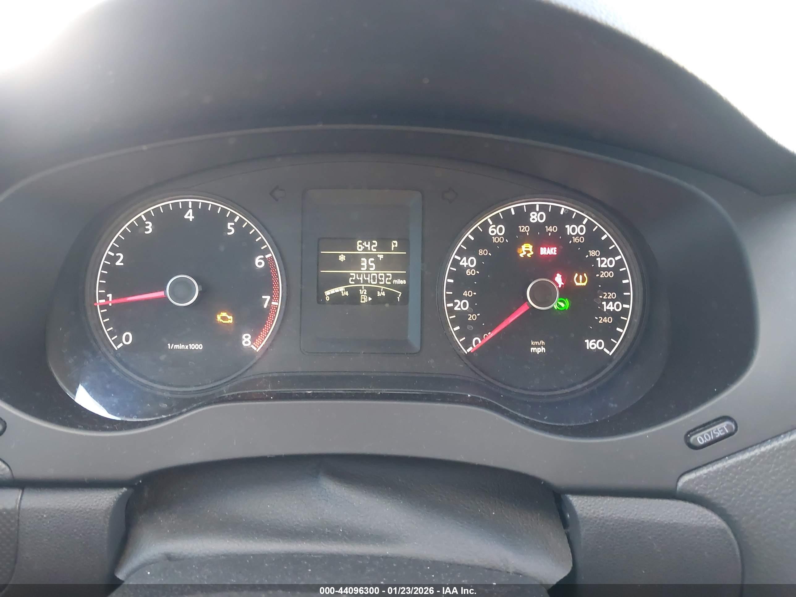 VOLKSWAGEN JETTA image 7