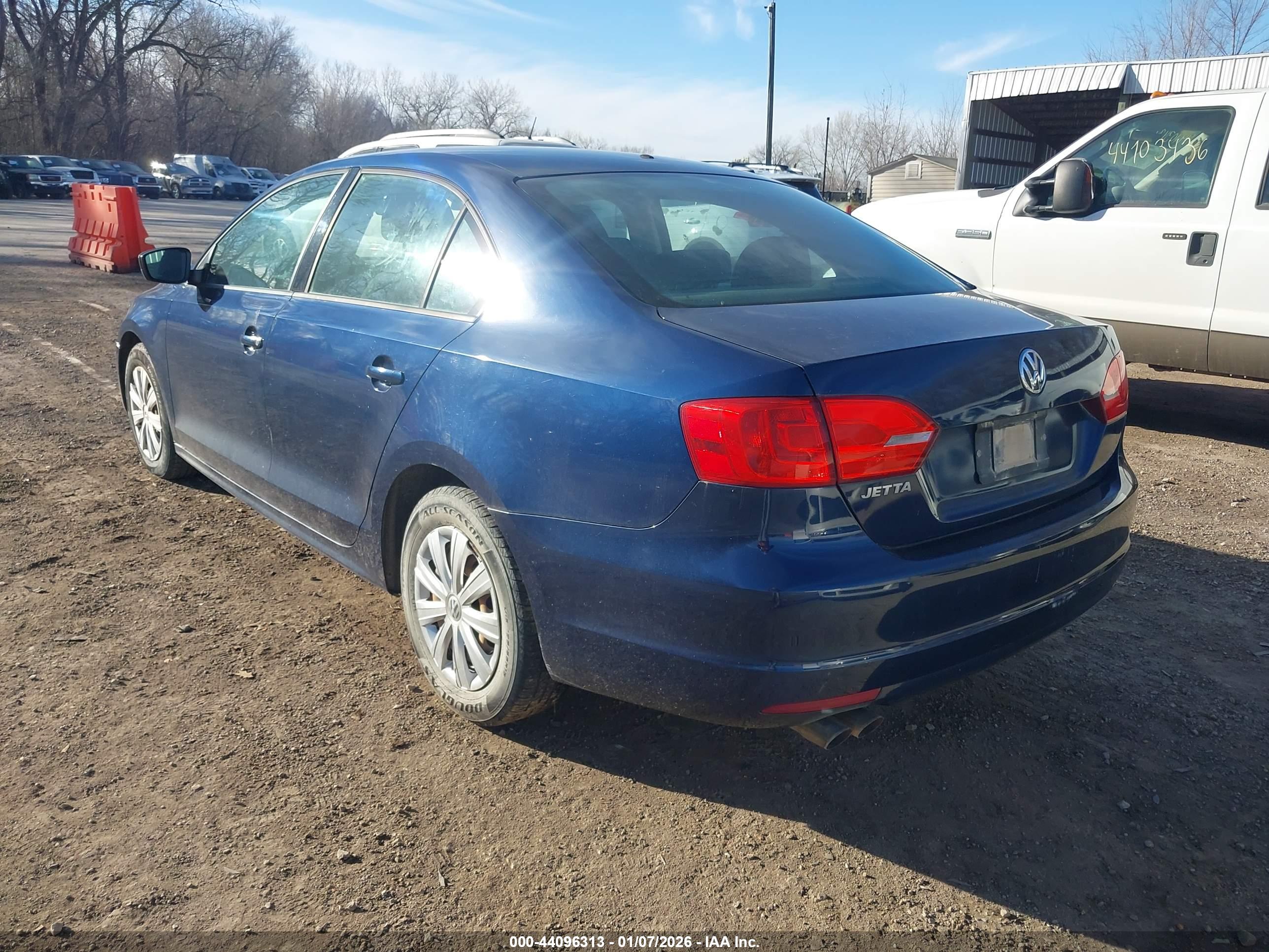 VOLKSWAGEN JETTA image 3