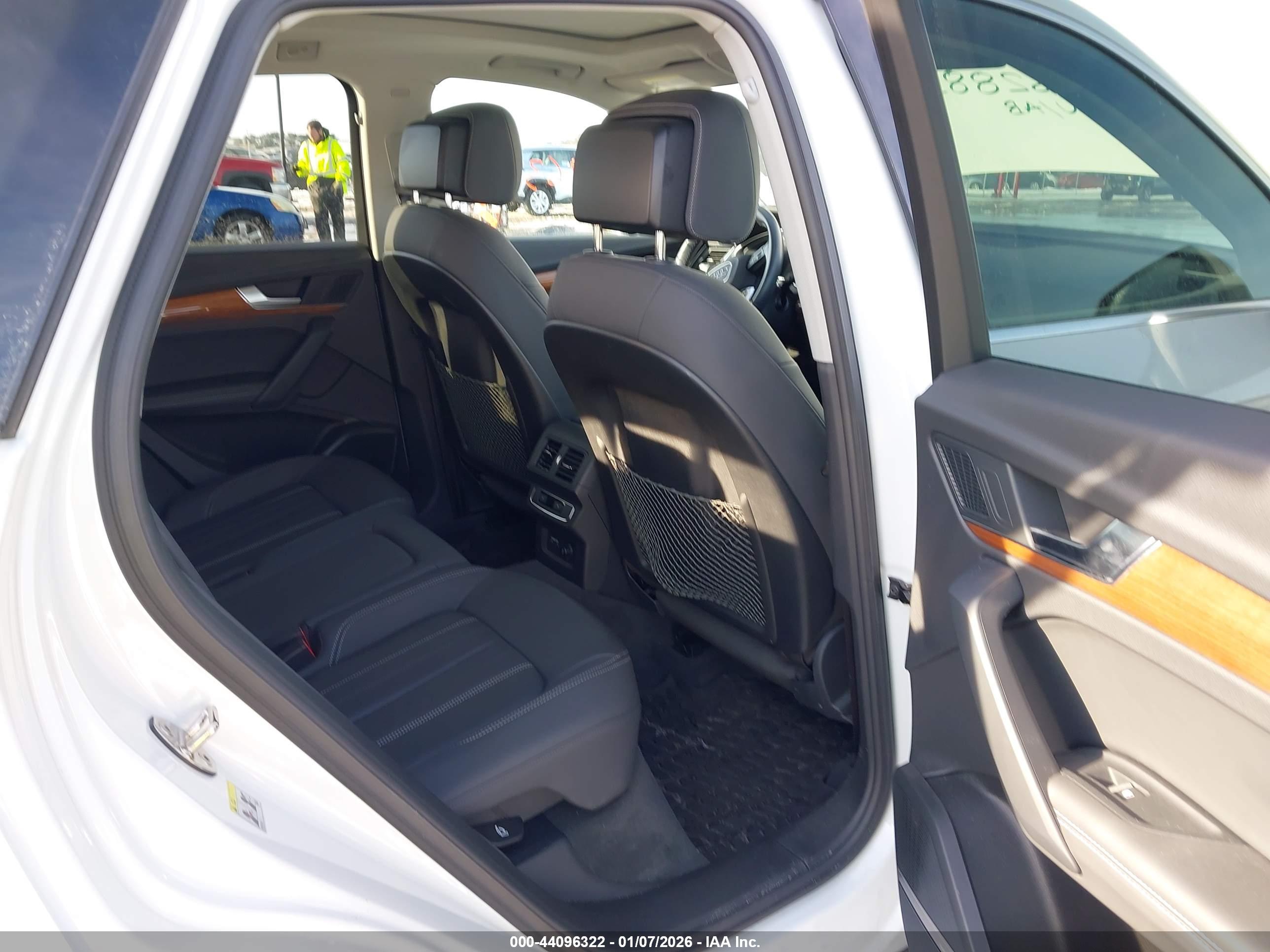 AUDI Q5 image 8
