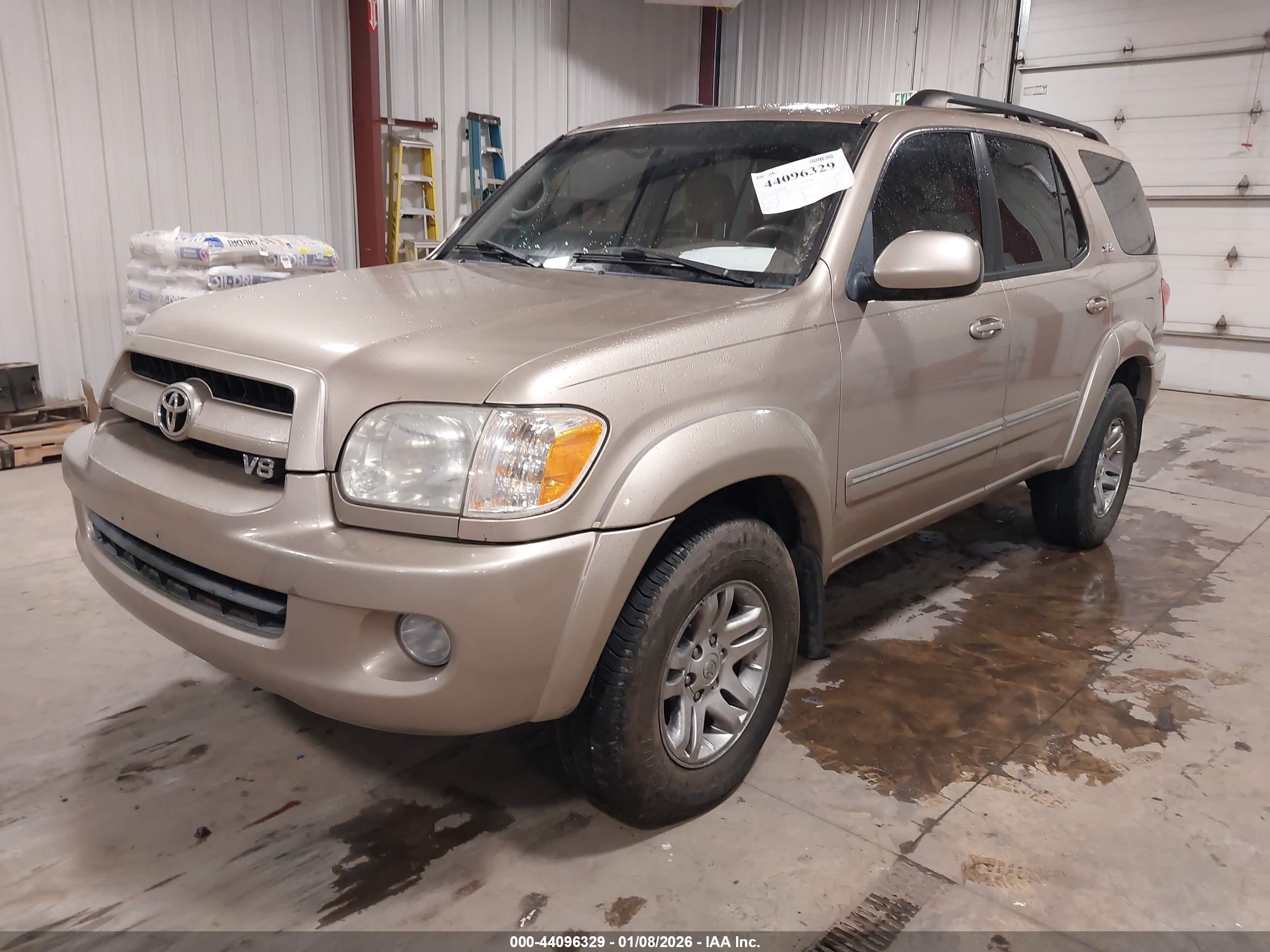 TOYOTA SEQUOIA image 2