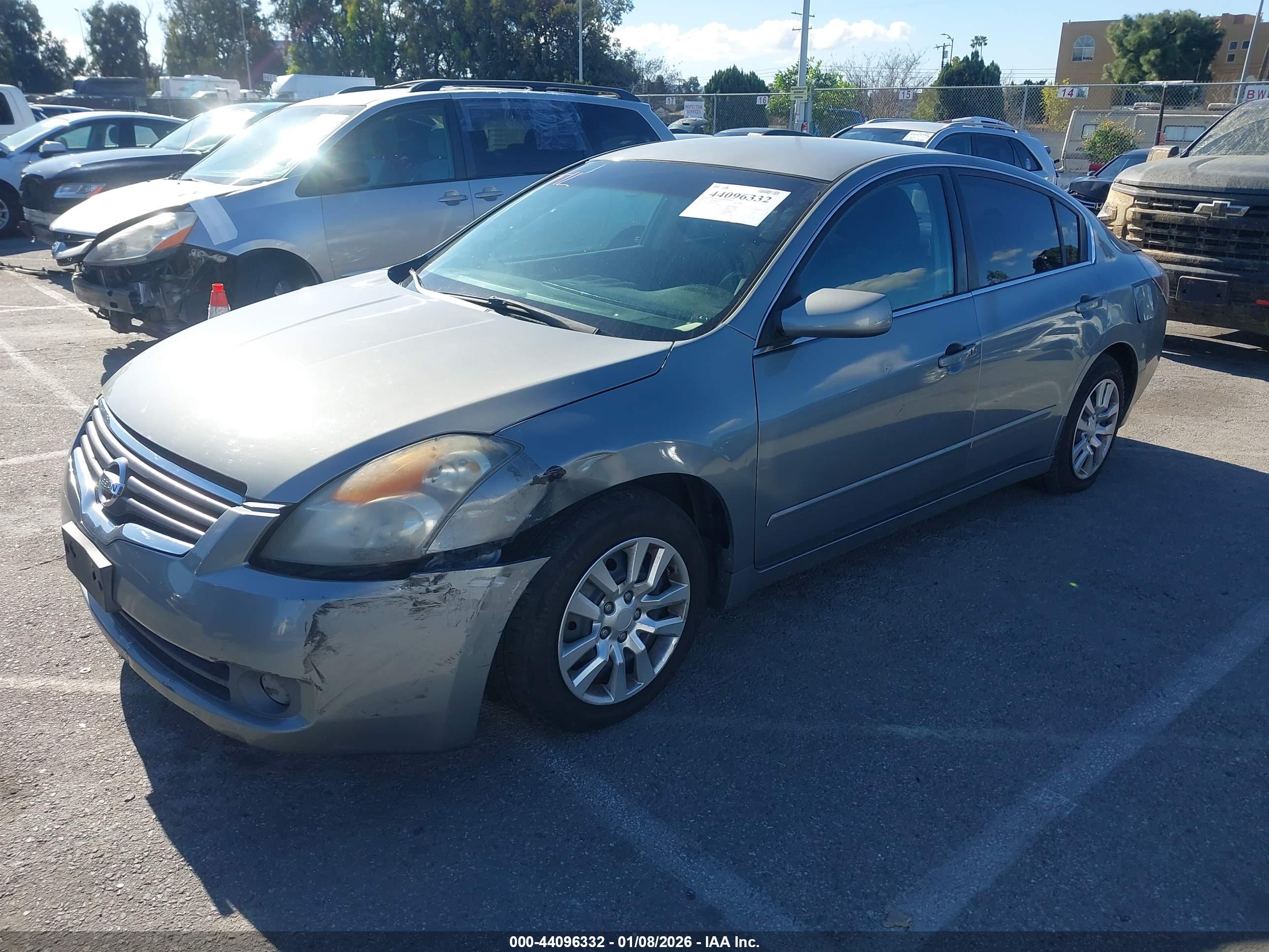 NISSAN ALTIMA image 2