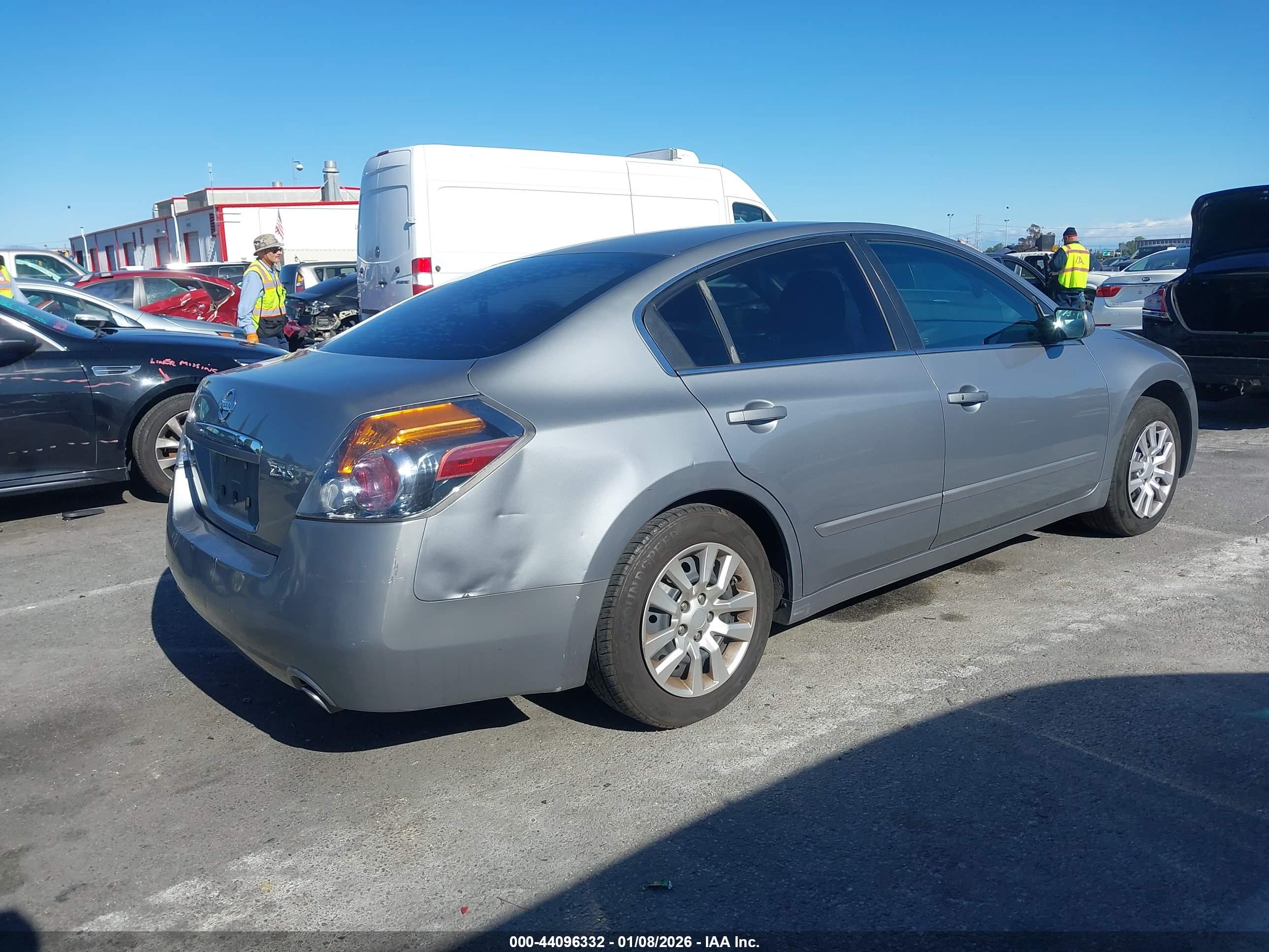 NISSAN ALTIMA image 4