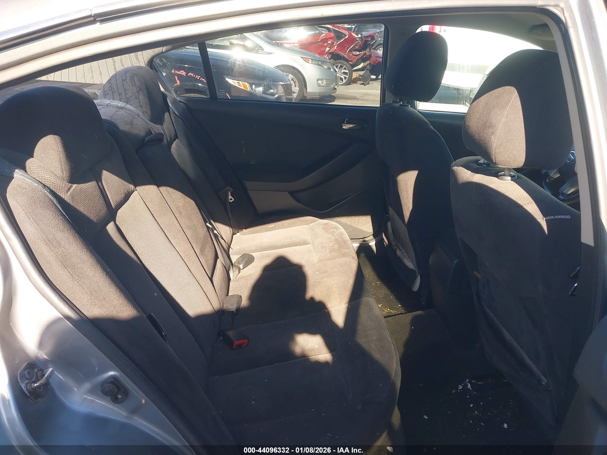 NISSAN ALTIMA image 8