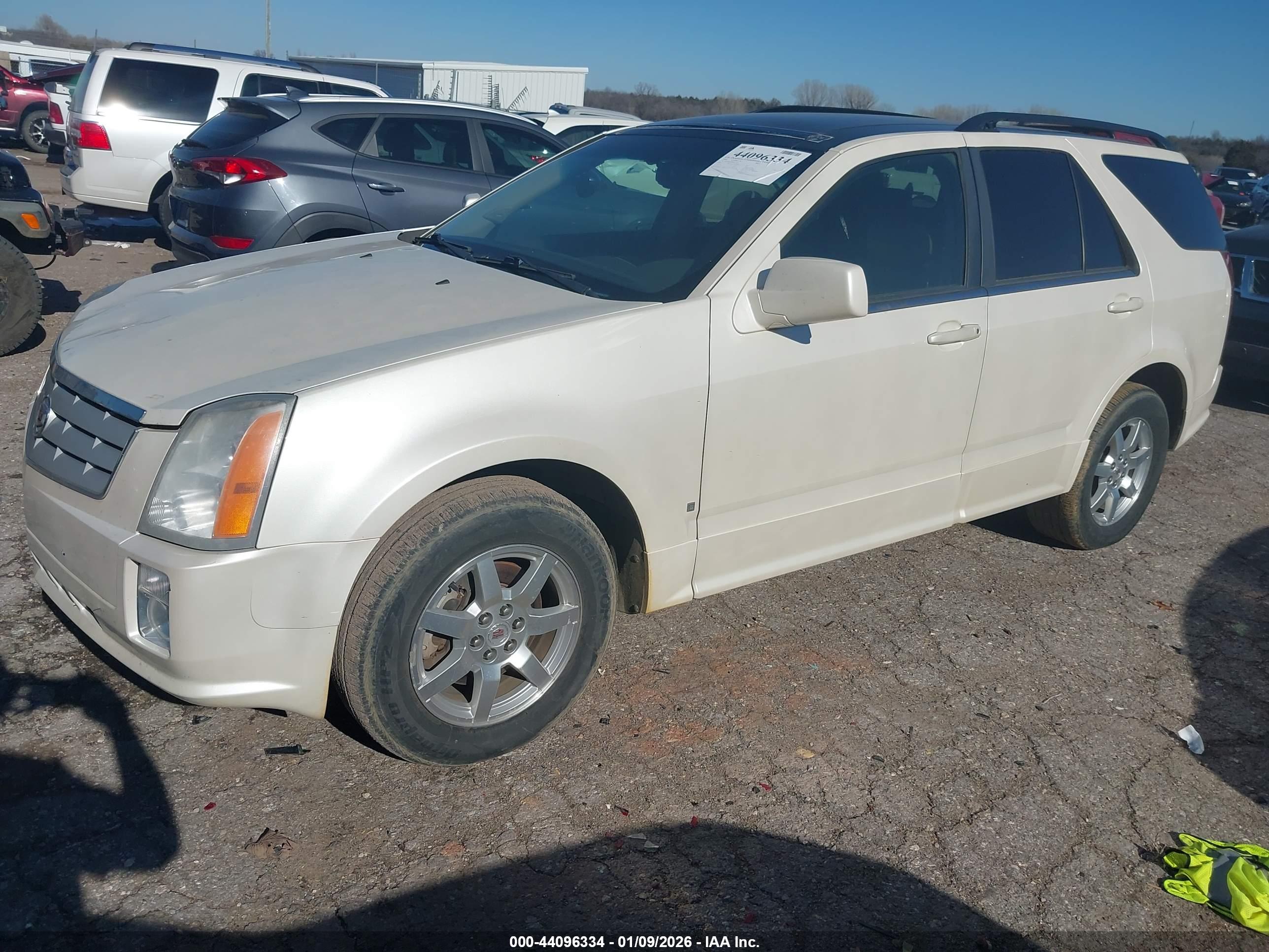 CADILLAC SRX image 2