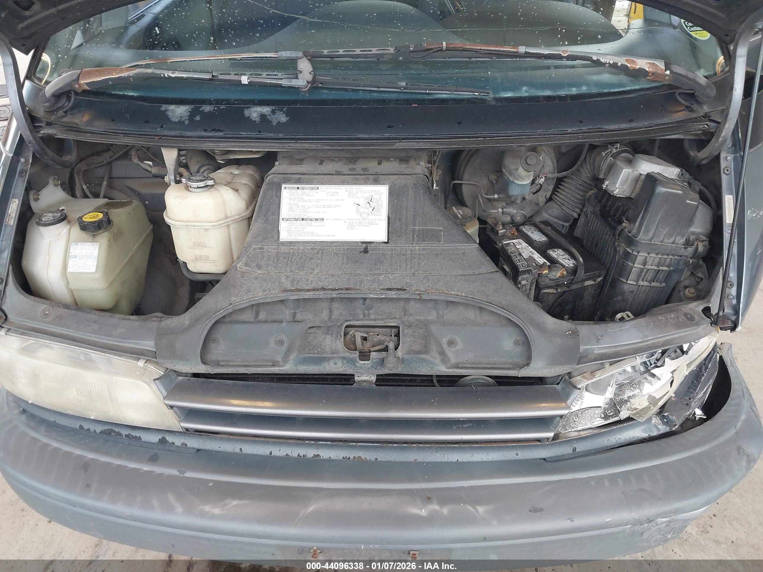 TOYOTA PREVIA image 10