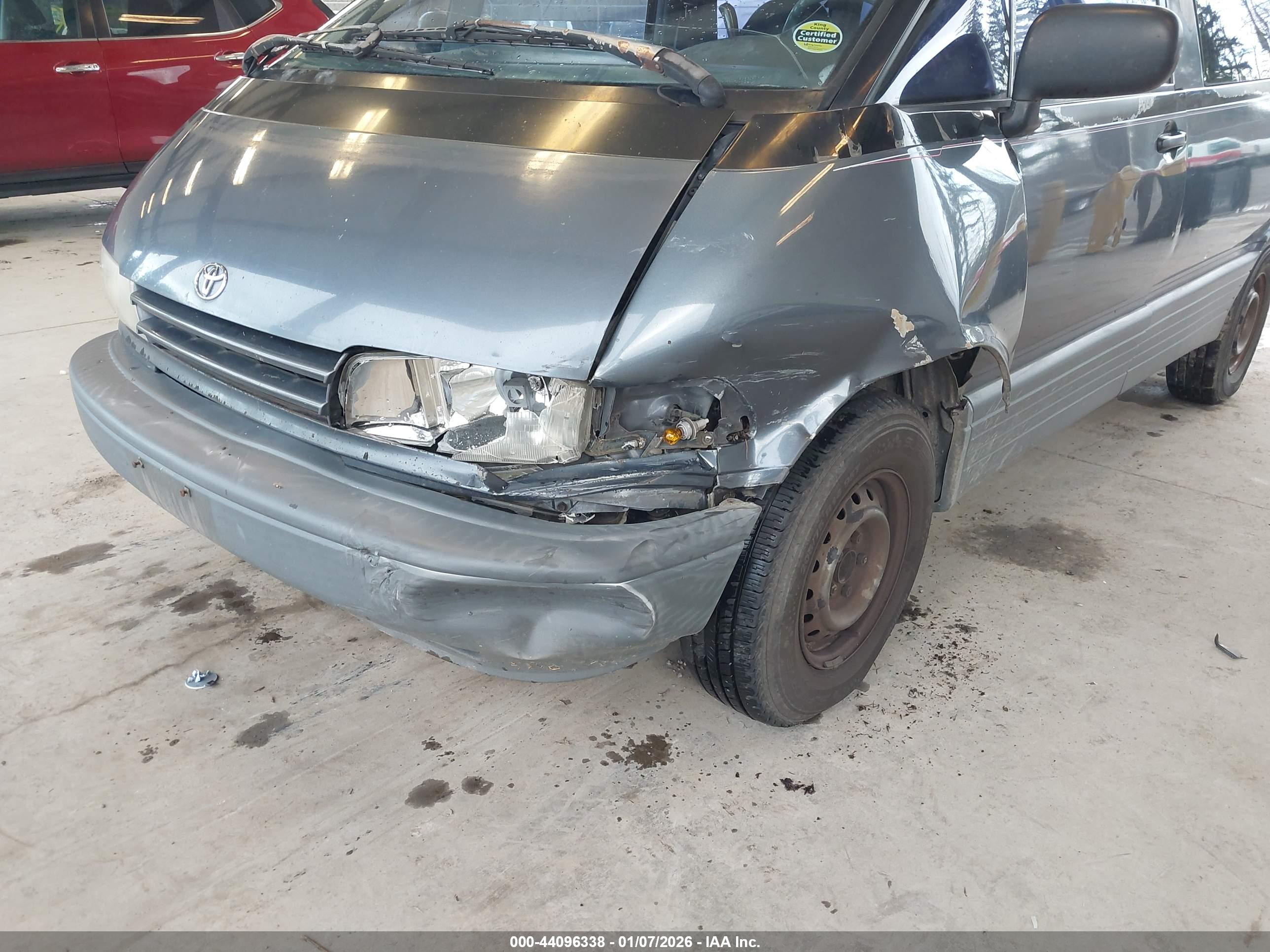 TOYOTA PREVIA image 6
