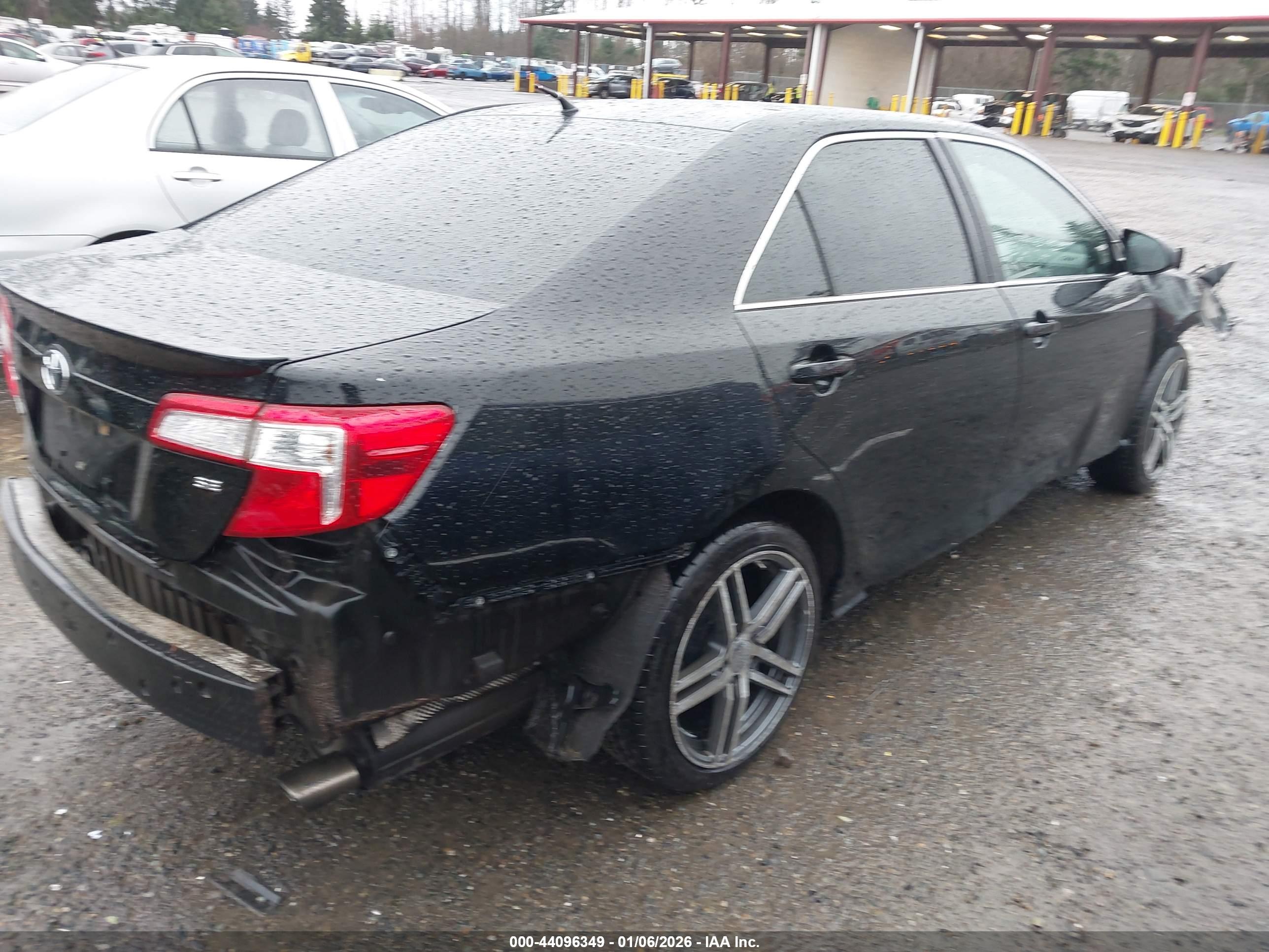 TOYOTA CAMRY image 4