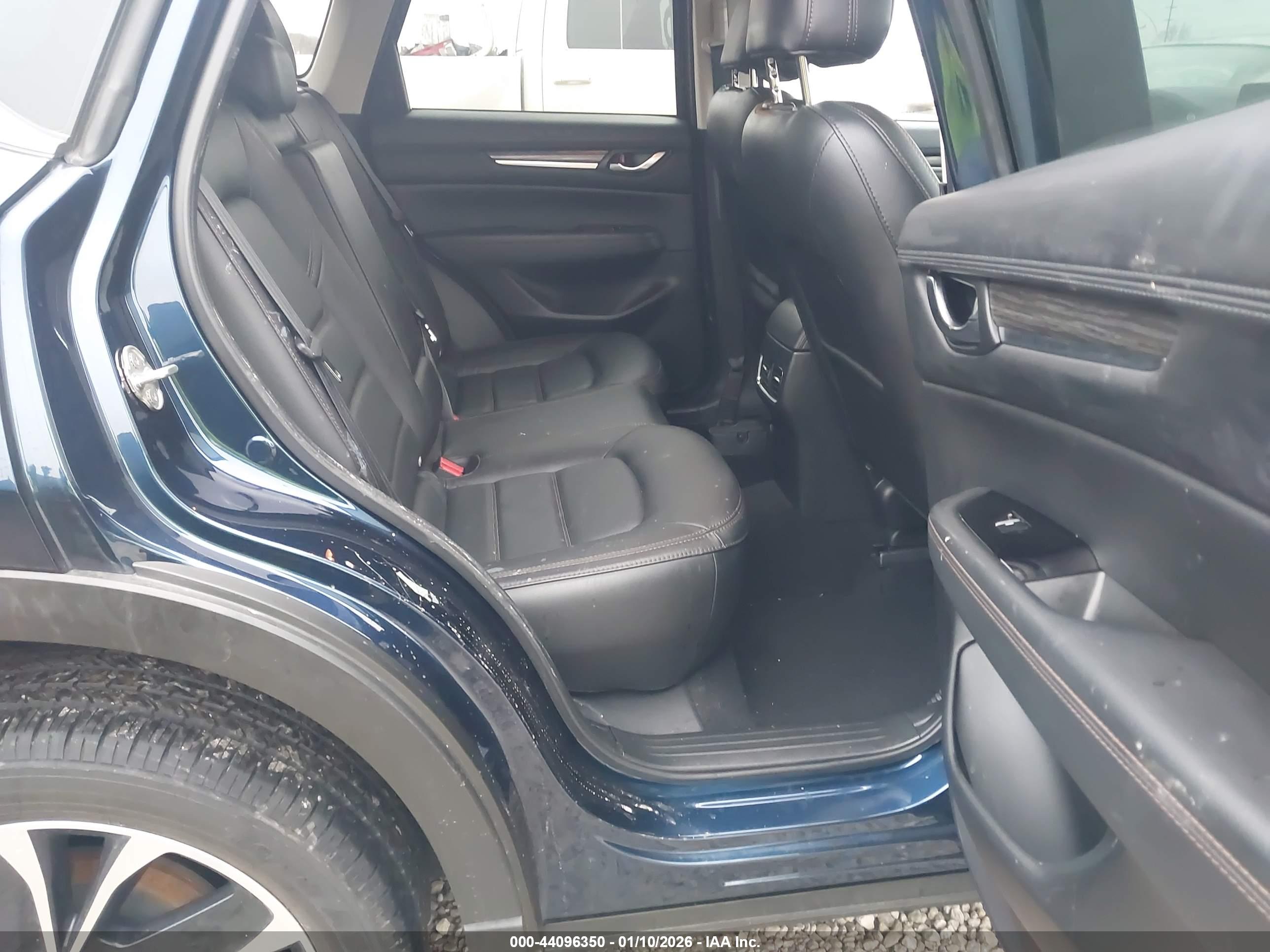 MAZDA CX-5 image 8