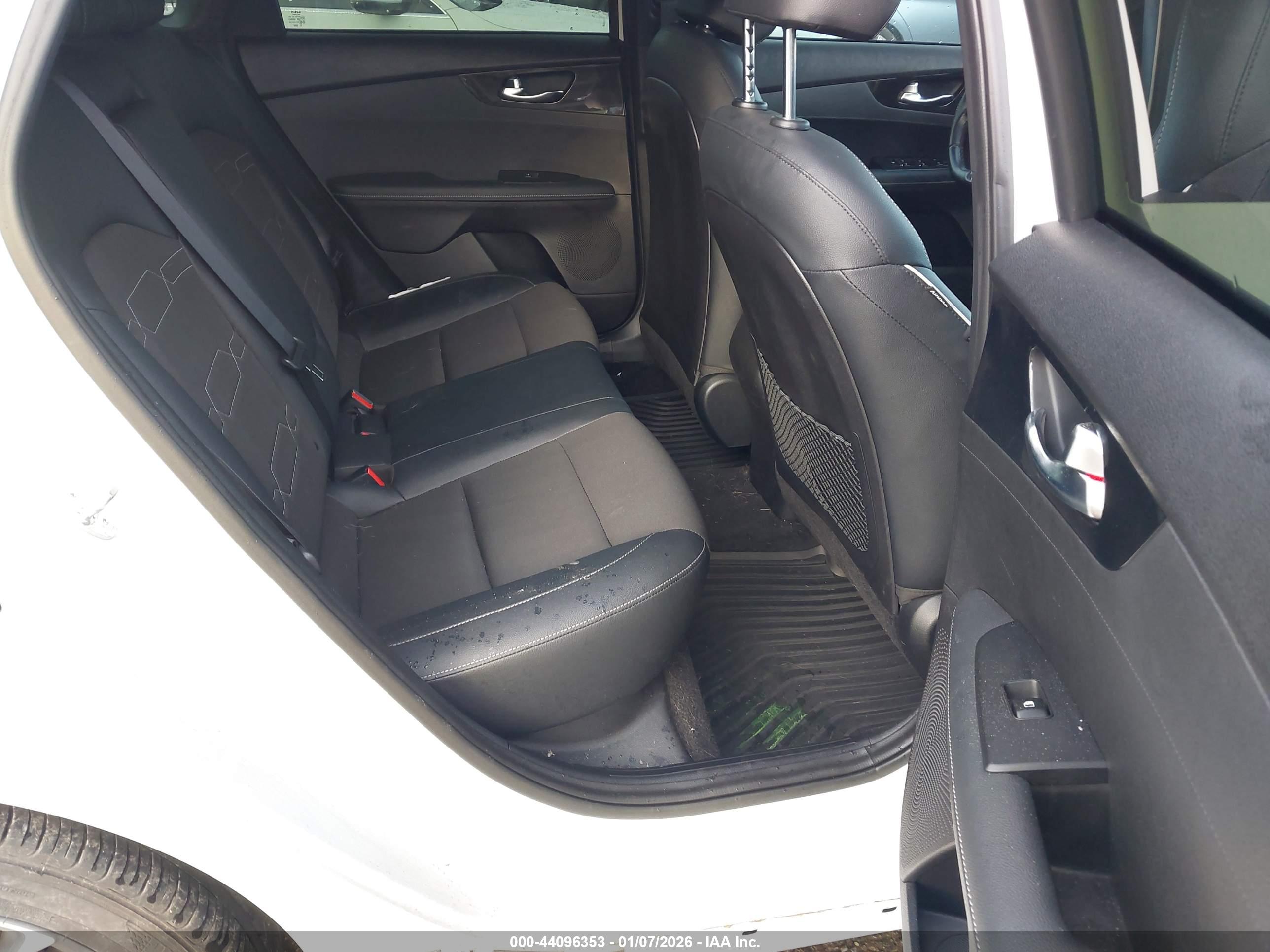 KIA FORTE image 8
